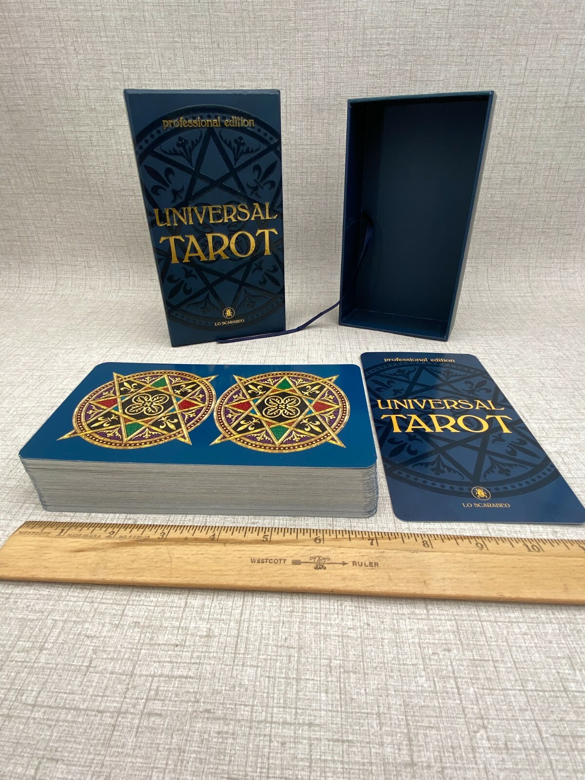 Universal Tarot Professional Edition Lo Scarabeo (English) 78 Card Set Book