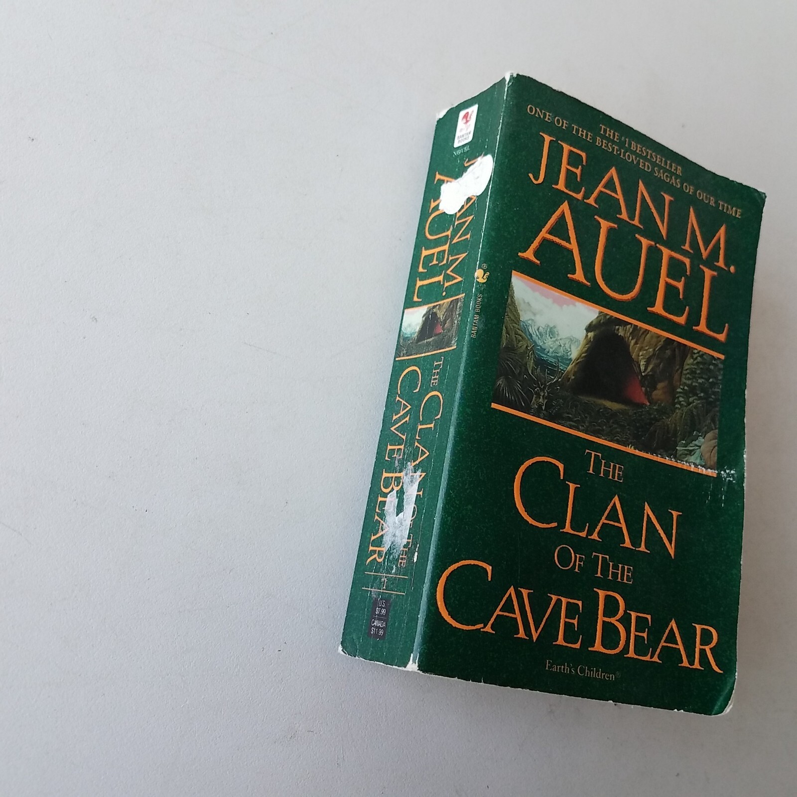 Earth’s Children Ser.: The Clan of the Cave Bear : Earth’s Children, Book One…