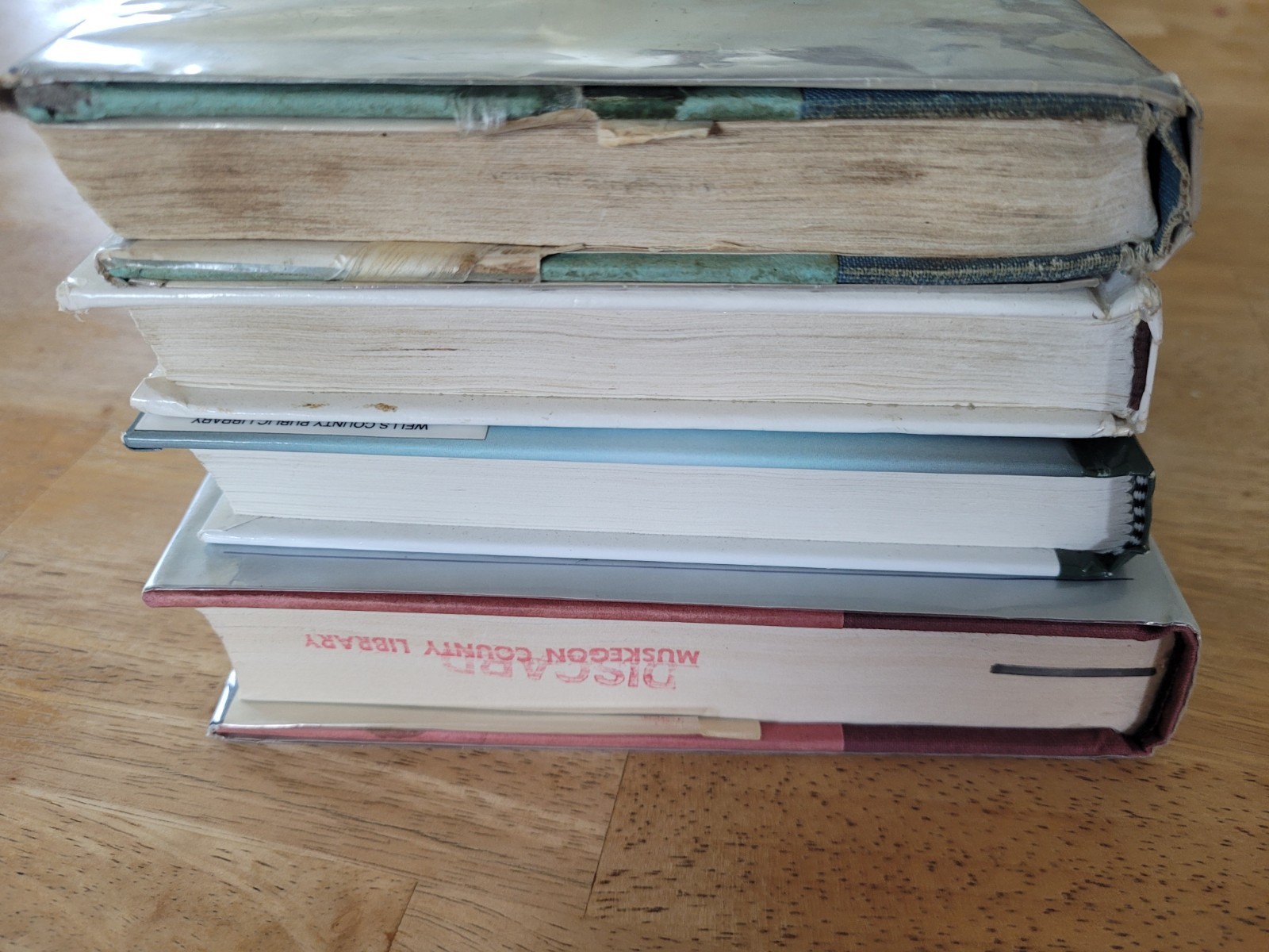 4 Louis L’Amour Hardcover Book -2 Large Print -Sackett Companion-Ex Lib