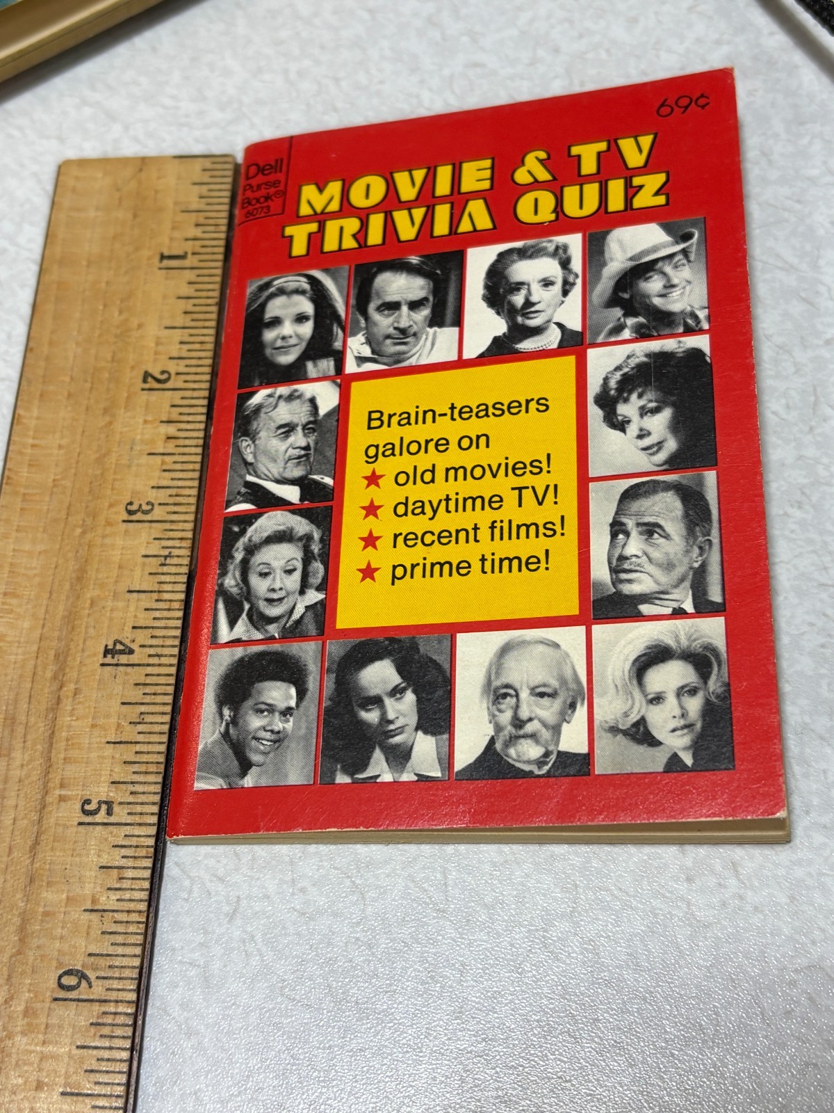 1982 Movie & TV Trivia Quiz Mini Magazine Dell Purse Book 64 pages