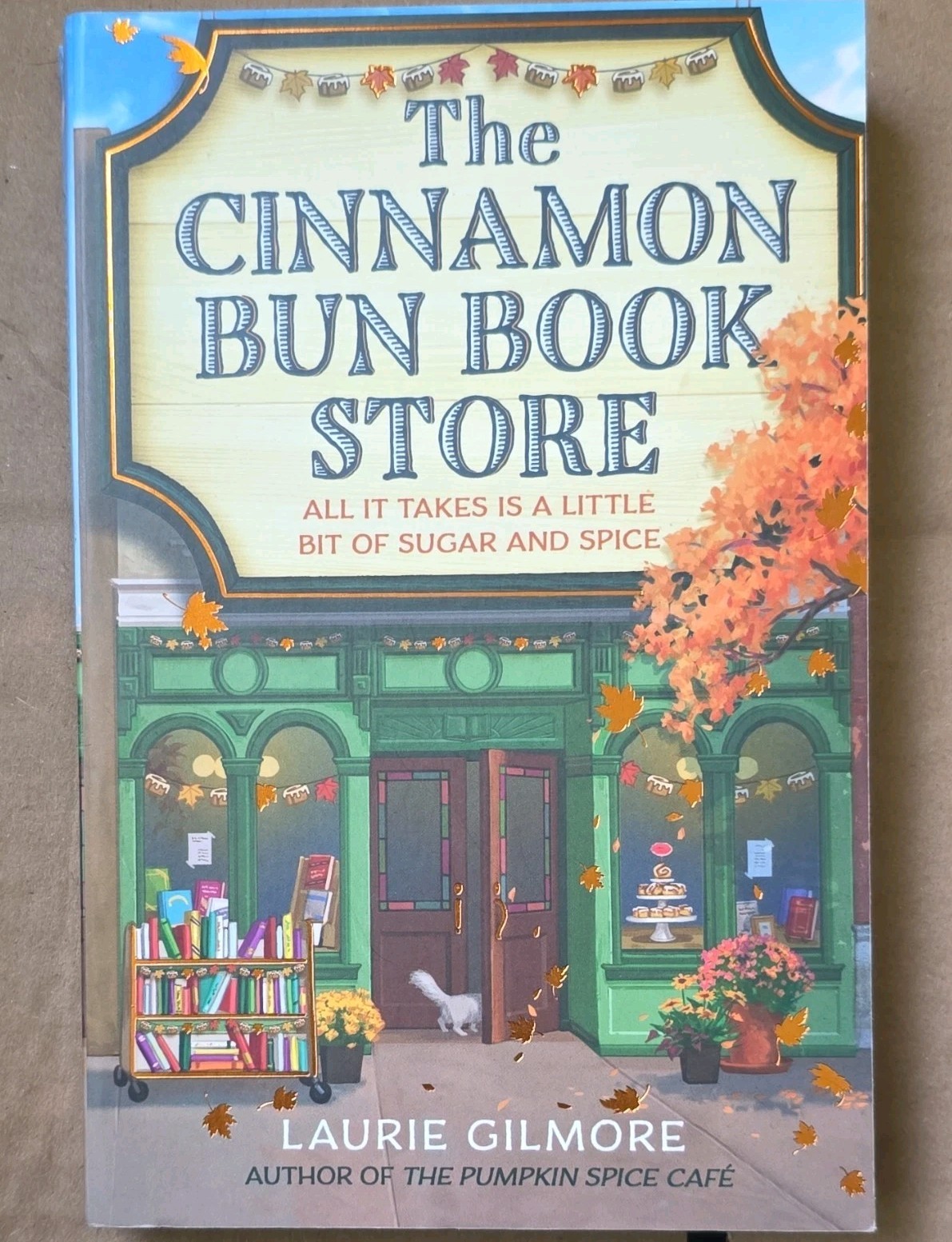 Laurie Gilmore The Cinnamon Bun Book Store Paperback Romance Novel Illustrated