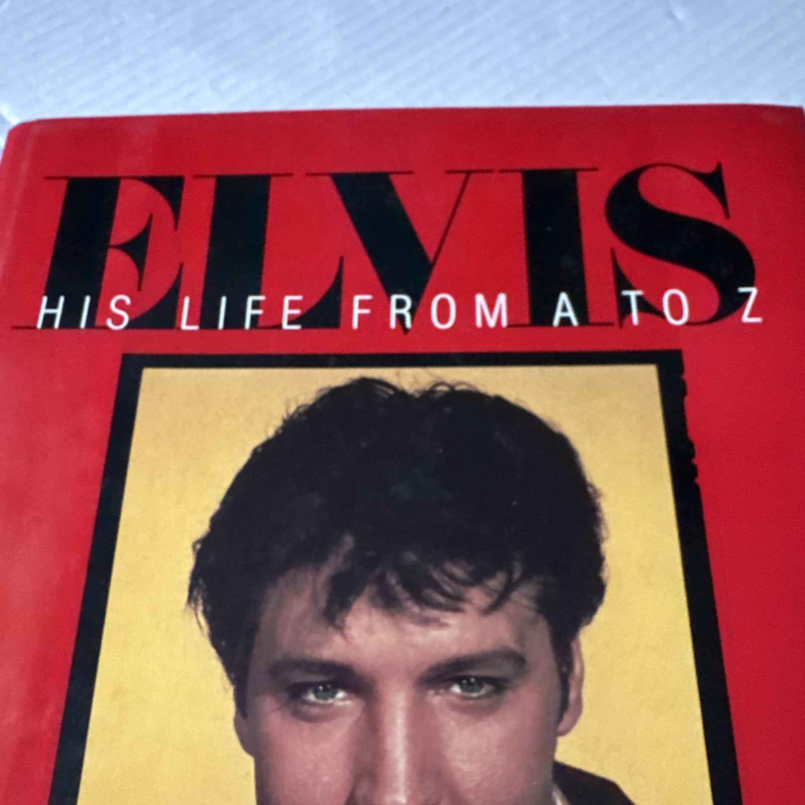 „Elvis His Life From A to Z“ Hardcover 620 pages By Fred Worth Steve Tamerius