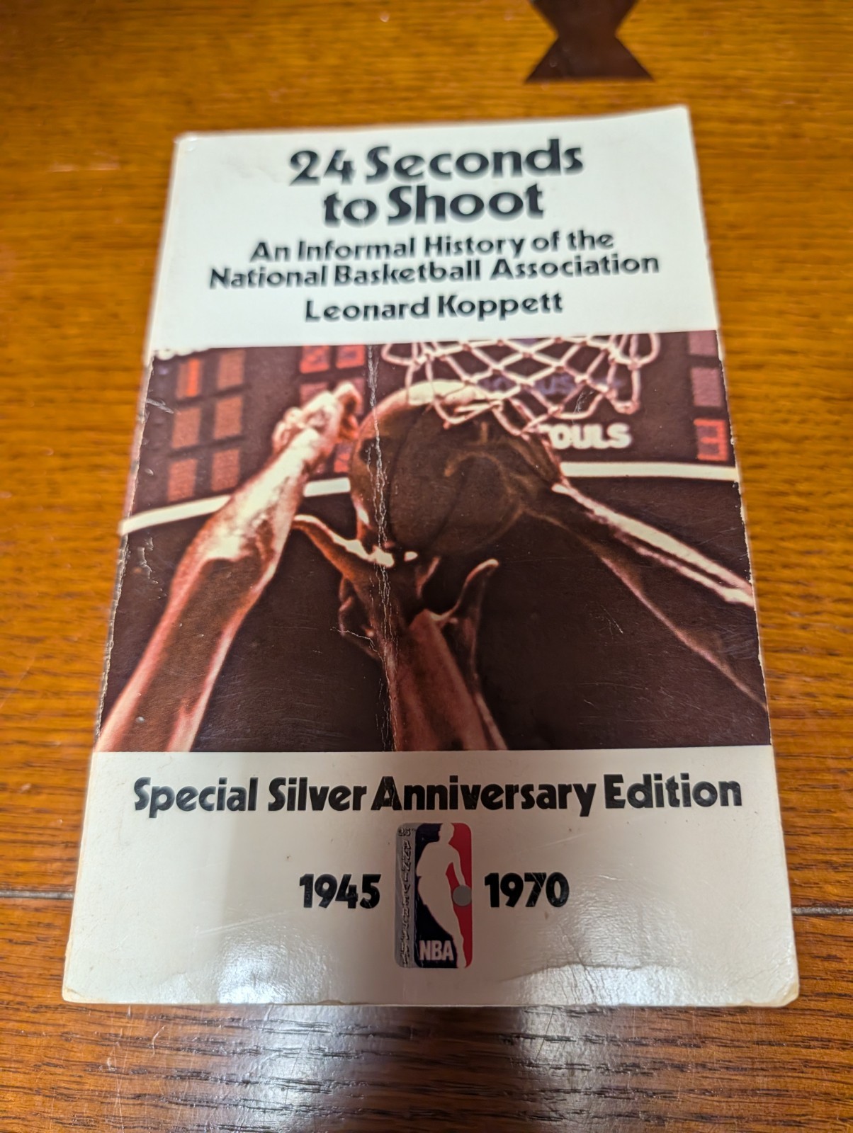 Vintage NBA Basketball Guides 1972-73 1980-81 + 24 Seconds to Shoot Koppett…