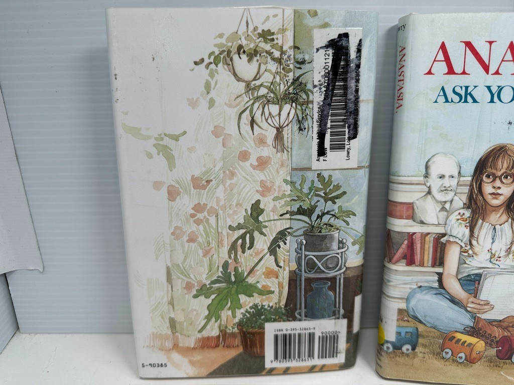Anastasia Series Lois Lowry Lot of 3 HC books 1980s Ex-Library Service Analyst
