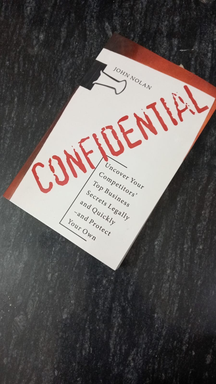 CONFIDENTIAL BY JOHN NOLAN ENGLISH PAPERBACK FREE SHIPPING (USA ITEM)