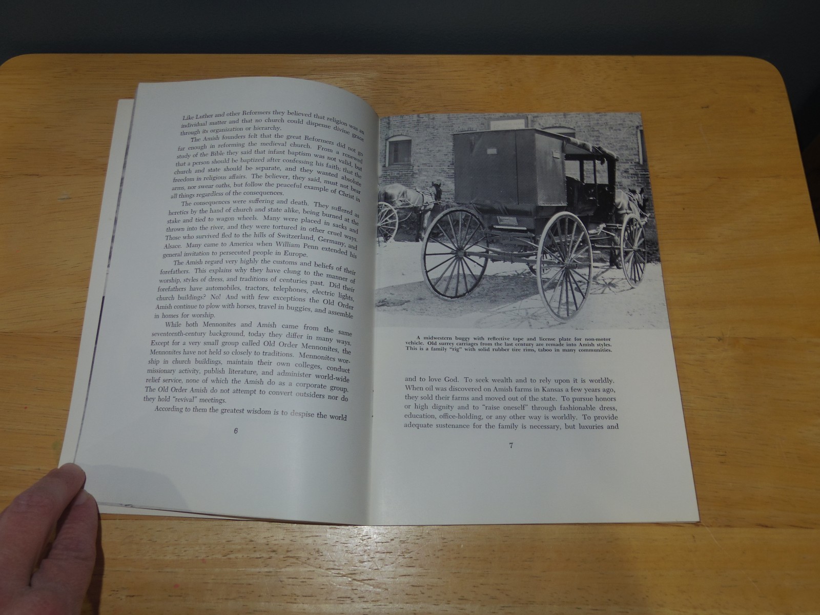 Vintage Amish Life by John A Hostetler (1960, Paperback) – 39 pages – Used/GC