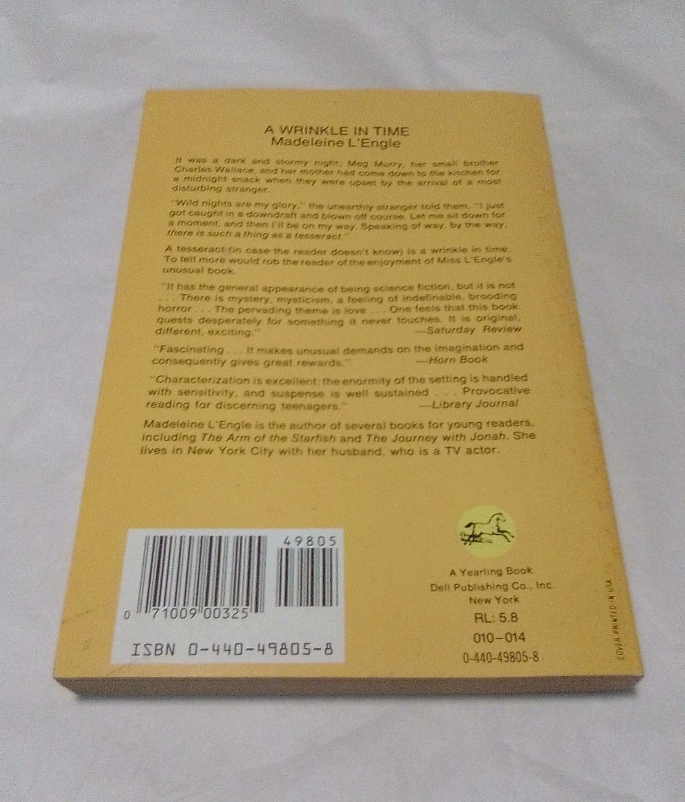 A Wrinkle in Time Madeleine L’Engle | Dell Yearling Paperback 1973