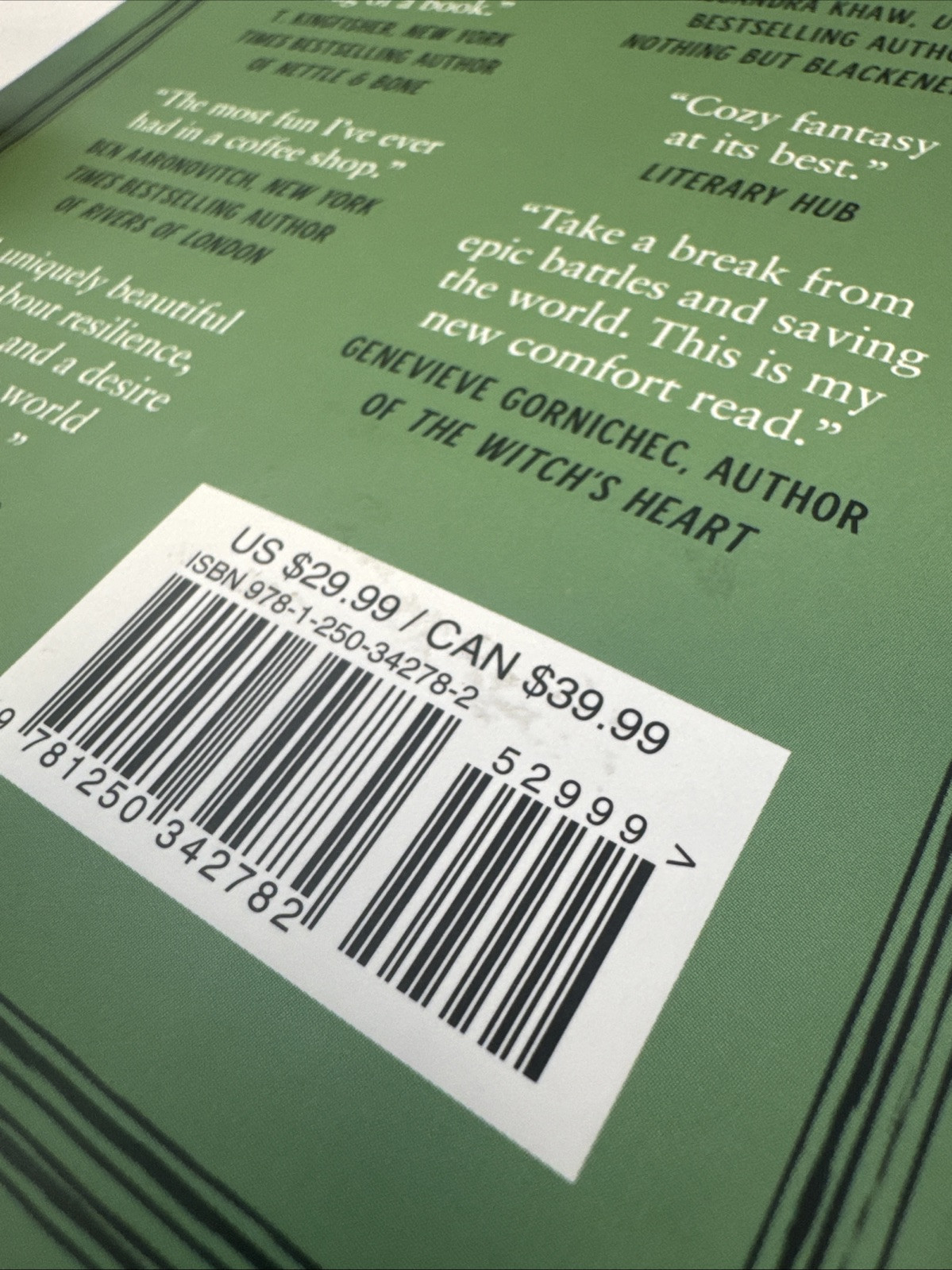 Legends & Lattes : Deluxe Edition, Hardcover by Travis Baldree