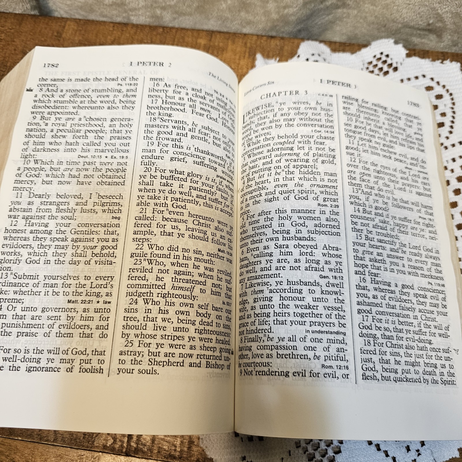 HOLY BIBLE Large Print REVELATION SEMINARS 1976 Paperback KJV