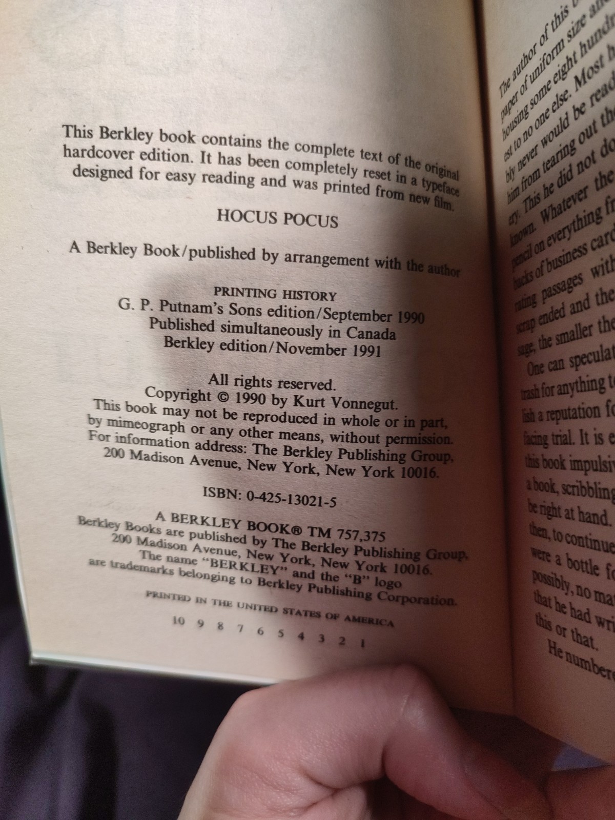 Hocus Pocus By Kurt Vonnegut 1990 NYT Bestseller Comedy Satire Classic