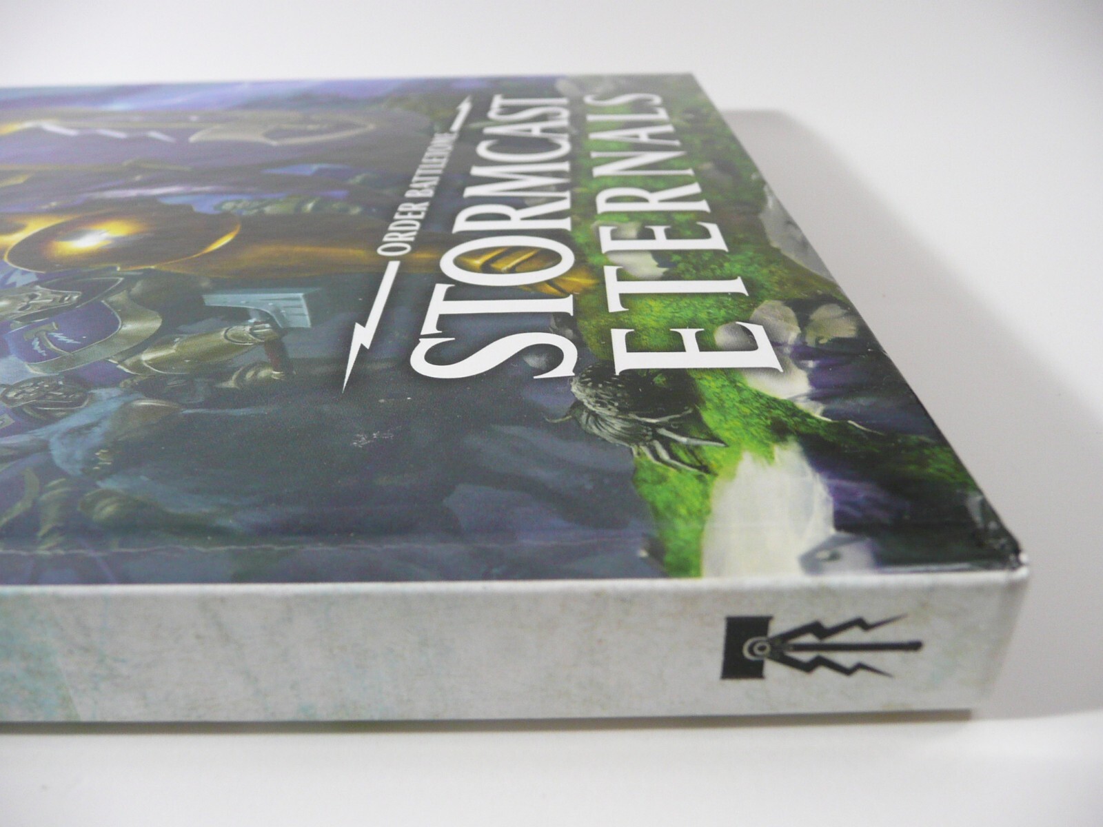 Warhammer Age Of Sigmar Stormcast Eternals Hardcover Book Minor Damage 168 Pages