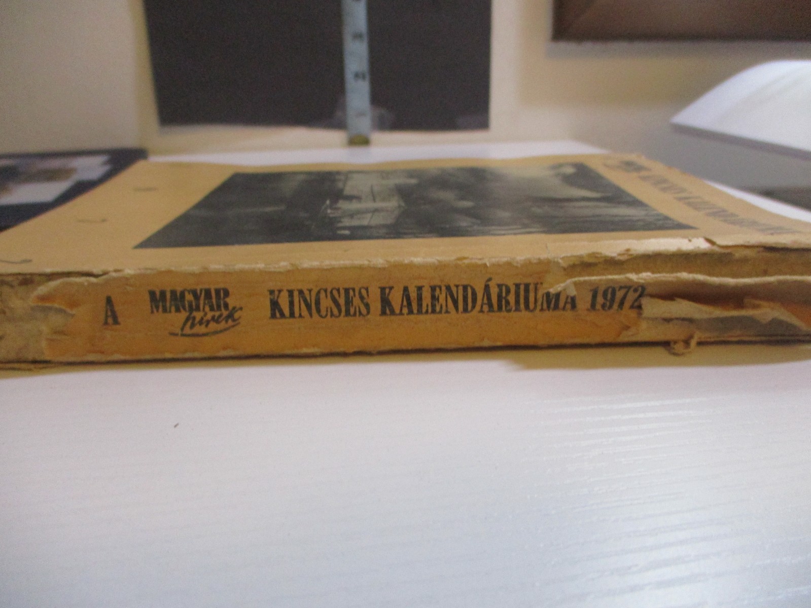 A Magyar Kirek Kincses Kalendariuma Paperback Book 1972 Vintage Hungarian