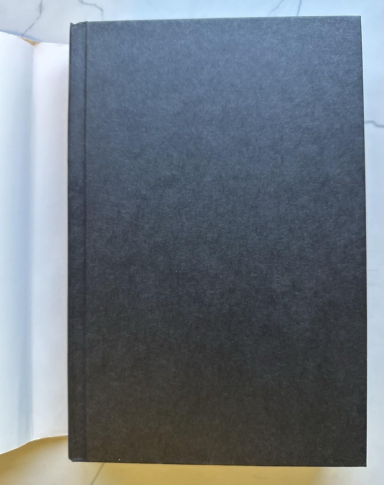 *Christo and Jeanne-Claude : A Biography by Burt Chernow 1st USA Edition Signed*