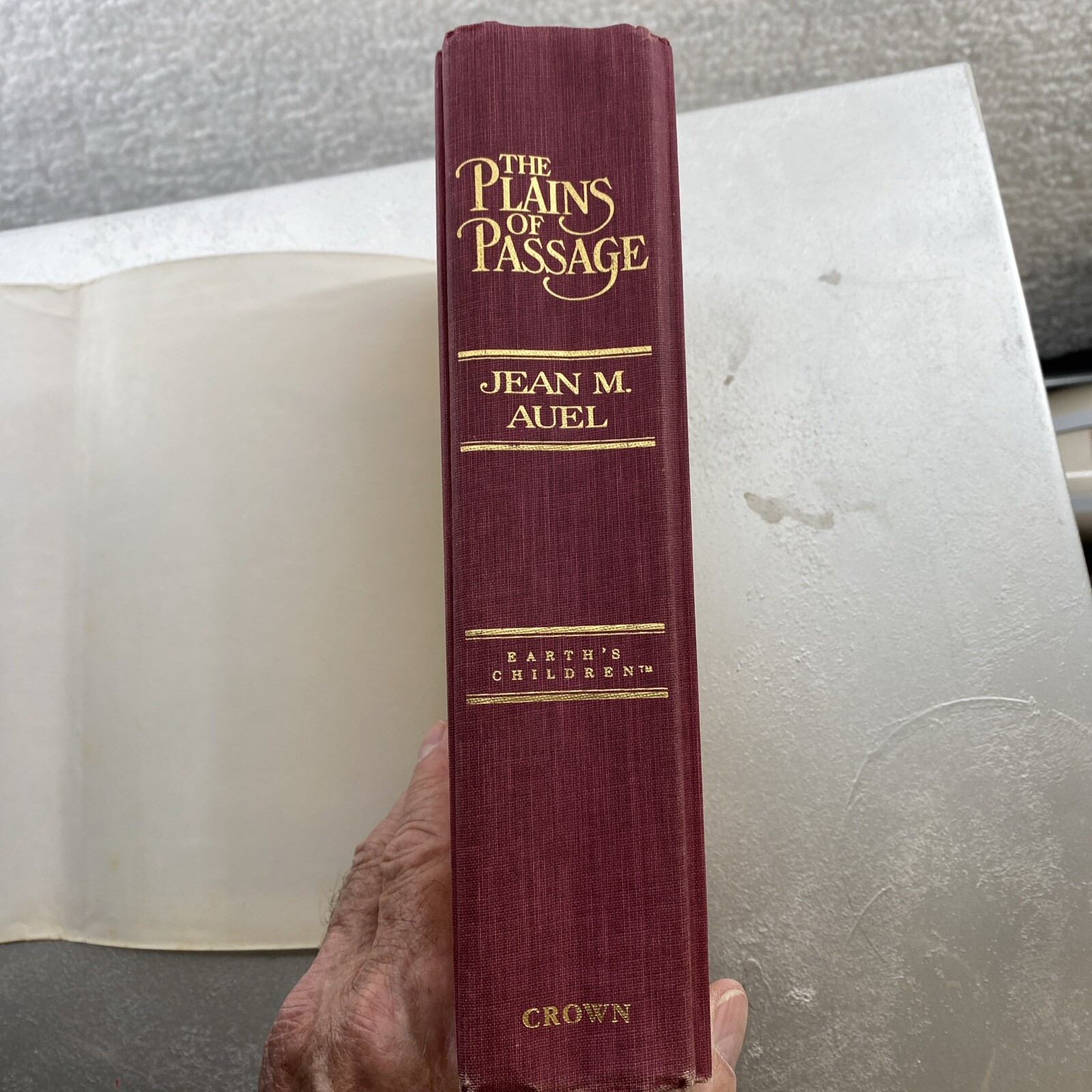 Earth’s Children Ser.: The Plains of Passage by Jean M. Auel (1990, Hardcover)