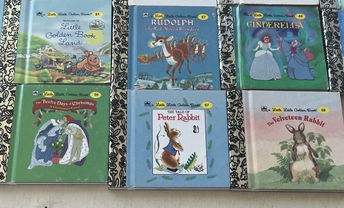 Lot Of 14 – Vintage Mini Little Little Golden Book Miniatures Christmas- Disney