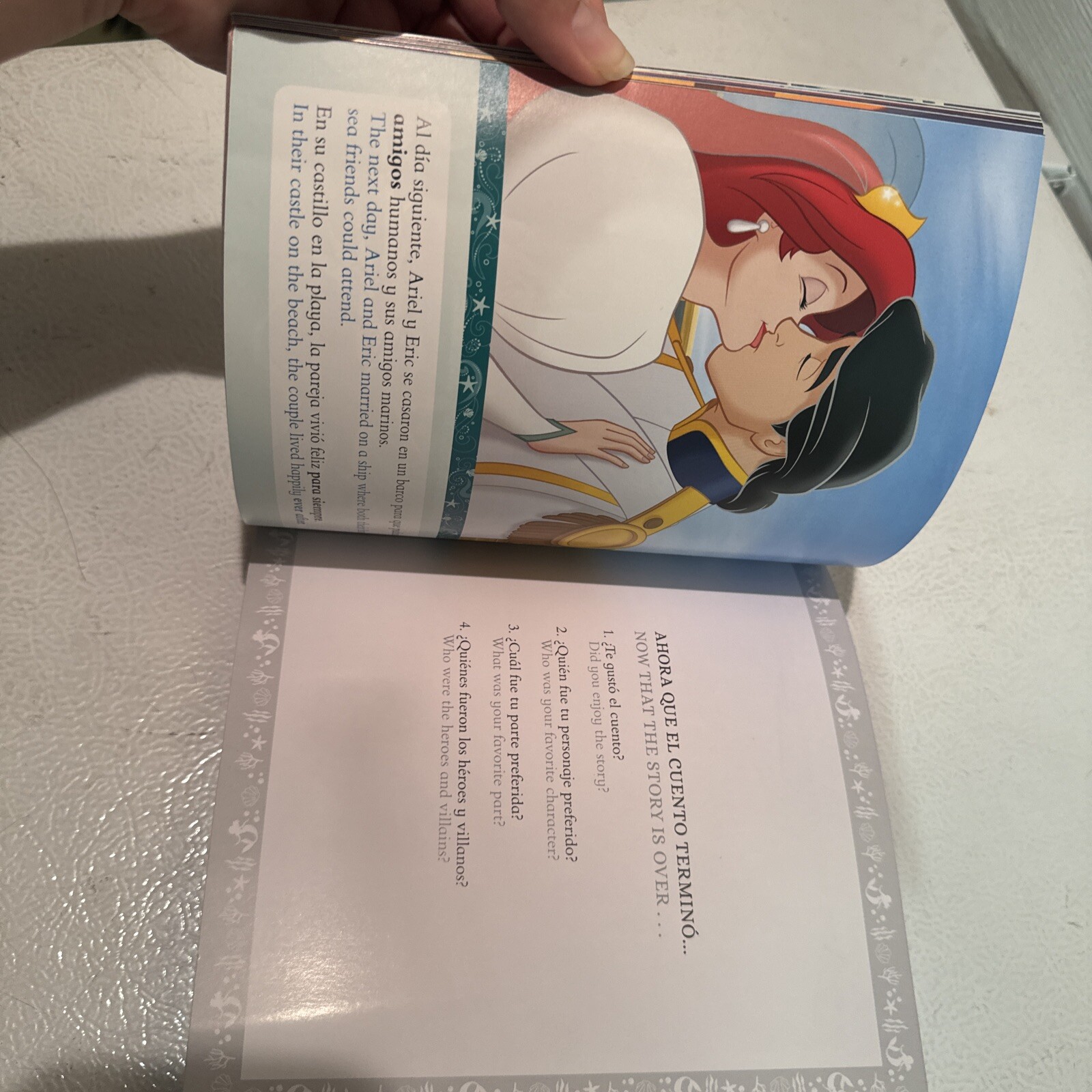 Disney The Little Mermaid: Movie Storybook Libro basado English Spanish BuzzPop