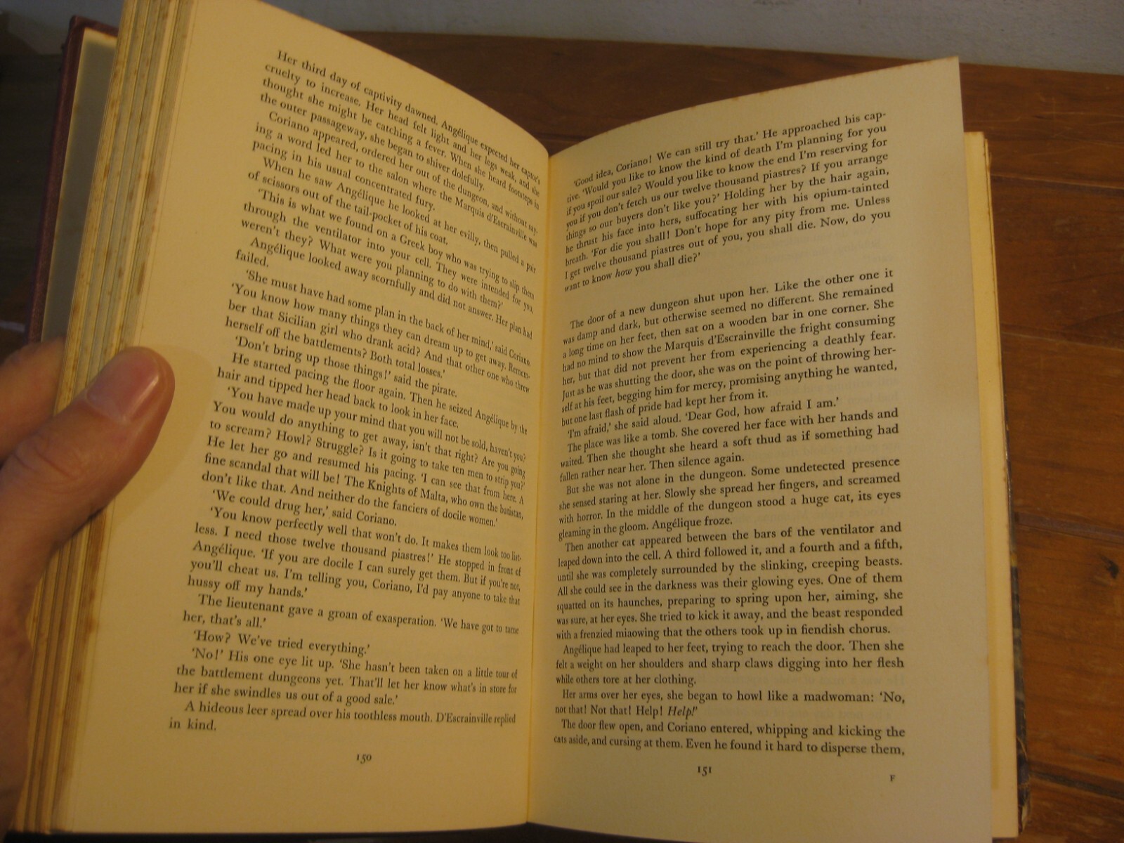 ANGELIQUE AND THE SULTAN (1961) Sergeanne Golon (1st English Language Ed) HC/DJ