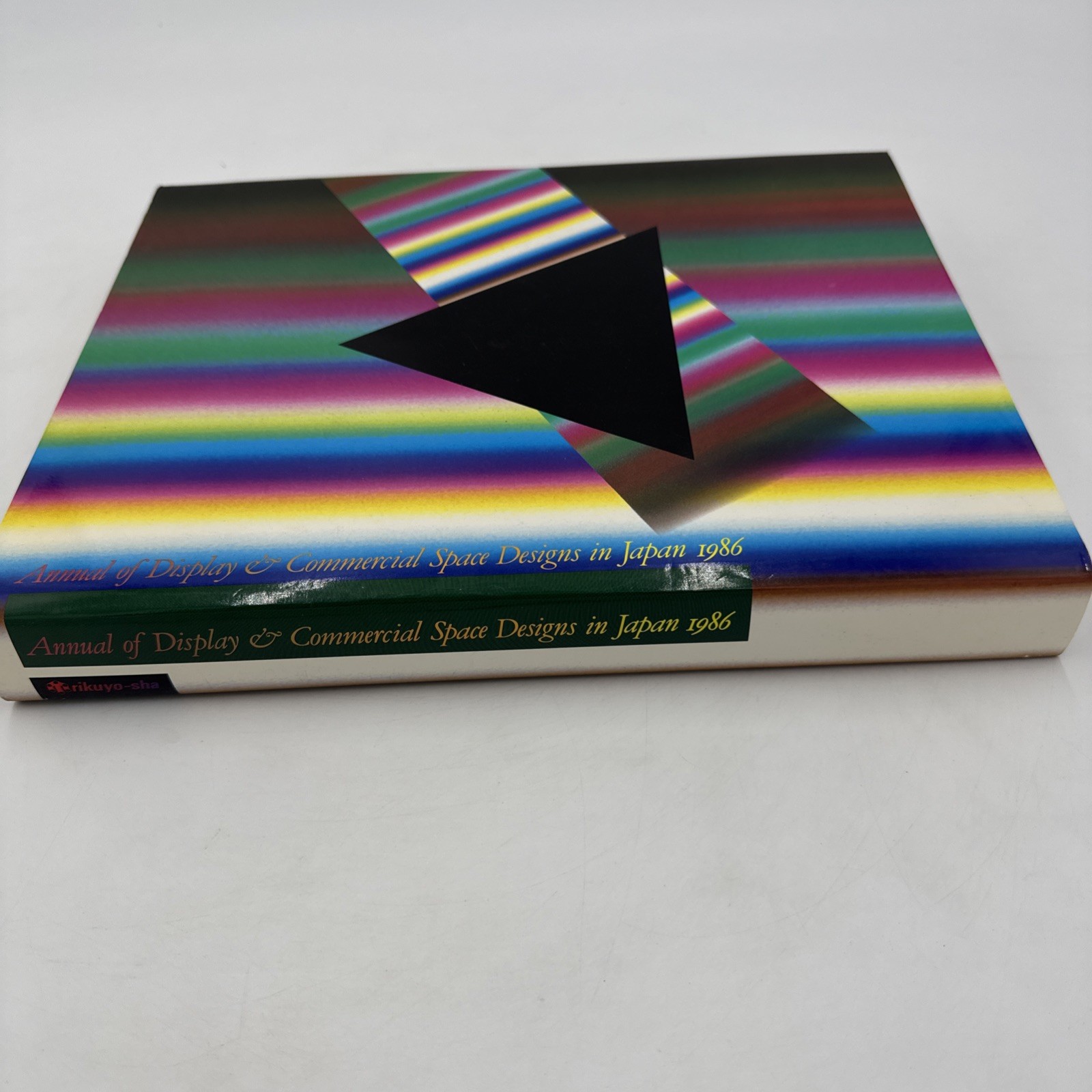 Annual of Display & Commercial Space Designs in Japan 1986 Rikuyo-sha Hardcover