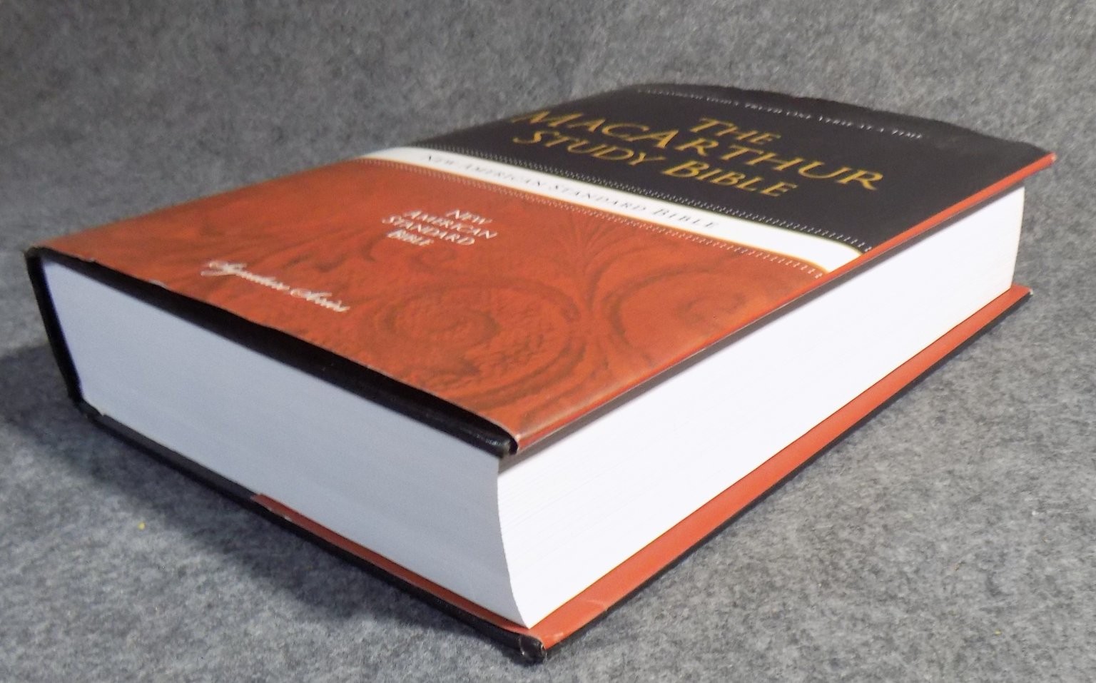 MacArthur Study Bible NASB John MacArthur 2006 Updated Edition Thomas Nelson