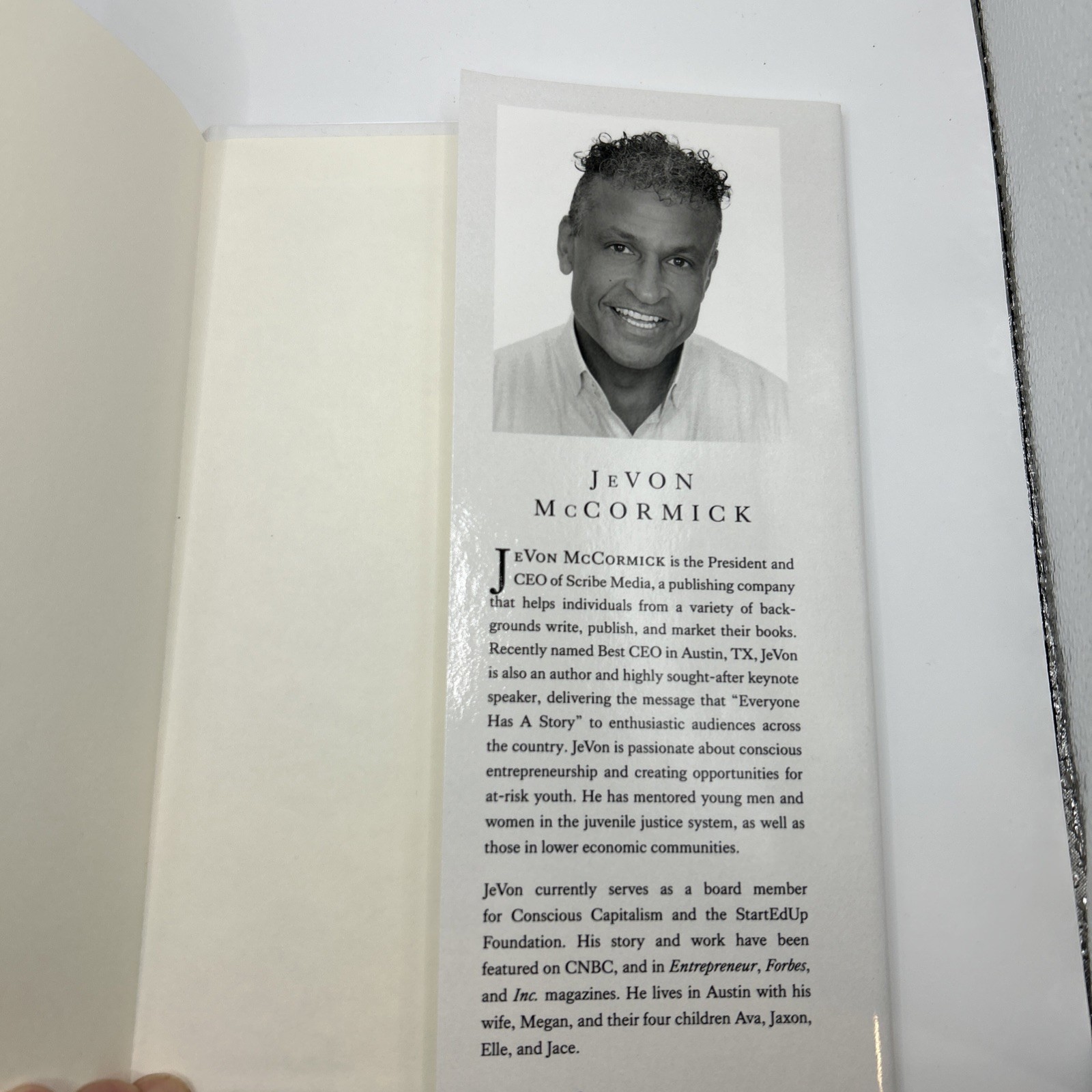 Modern Leader – Hardcover, by McCormick JeVon – Very Good