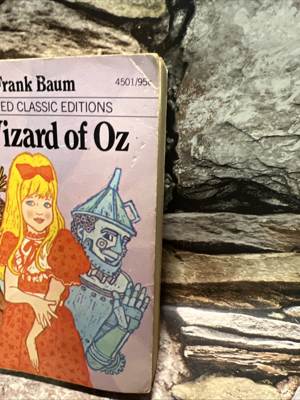Vintage The Wizard of Oz – L. Frank Baum – Moby Books Illustrated 1977 Mini Book