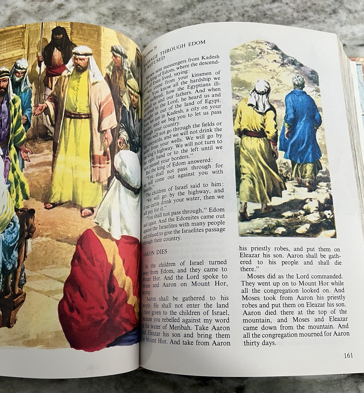 The Children’s Bible Golden Press Hardcover 1974 Illustrated Religious 510 Pages