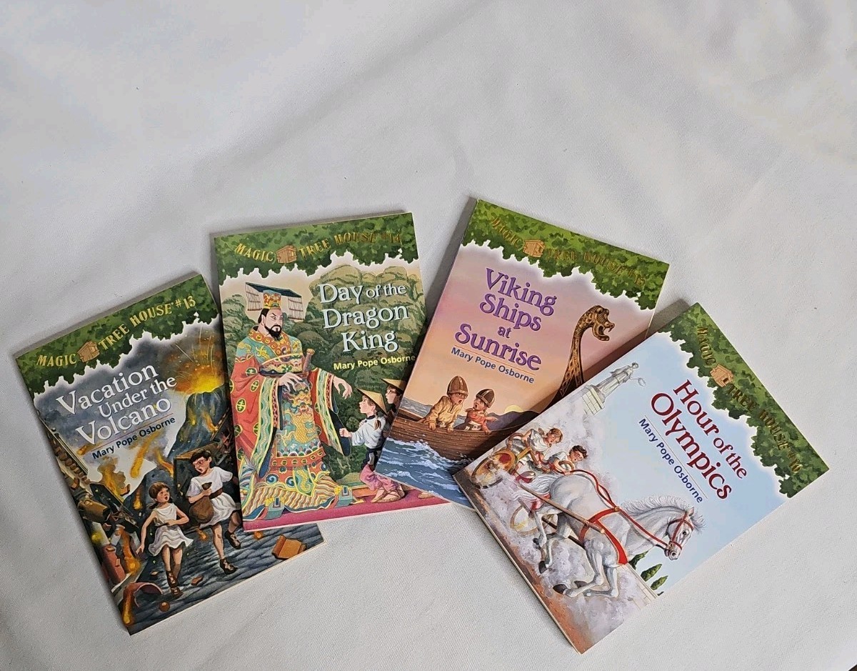 Magic Tree House Boxed Set, Books 13-16: Vacation Under the Volcano, Day of …