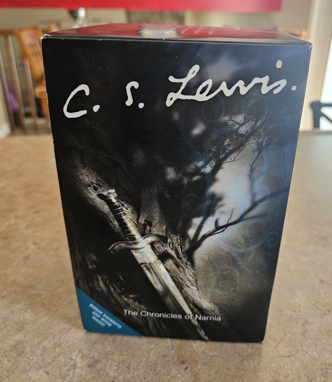THE CHRONICLES OF NARNIA C. S. Lewis Series 7-Book Boxed Set