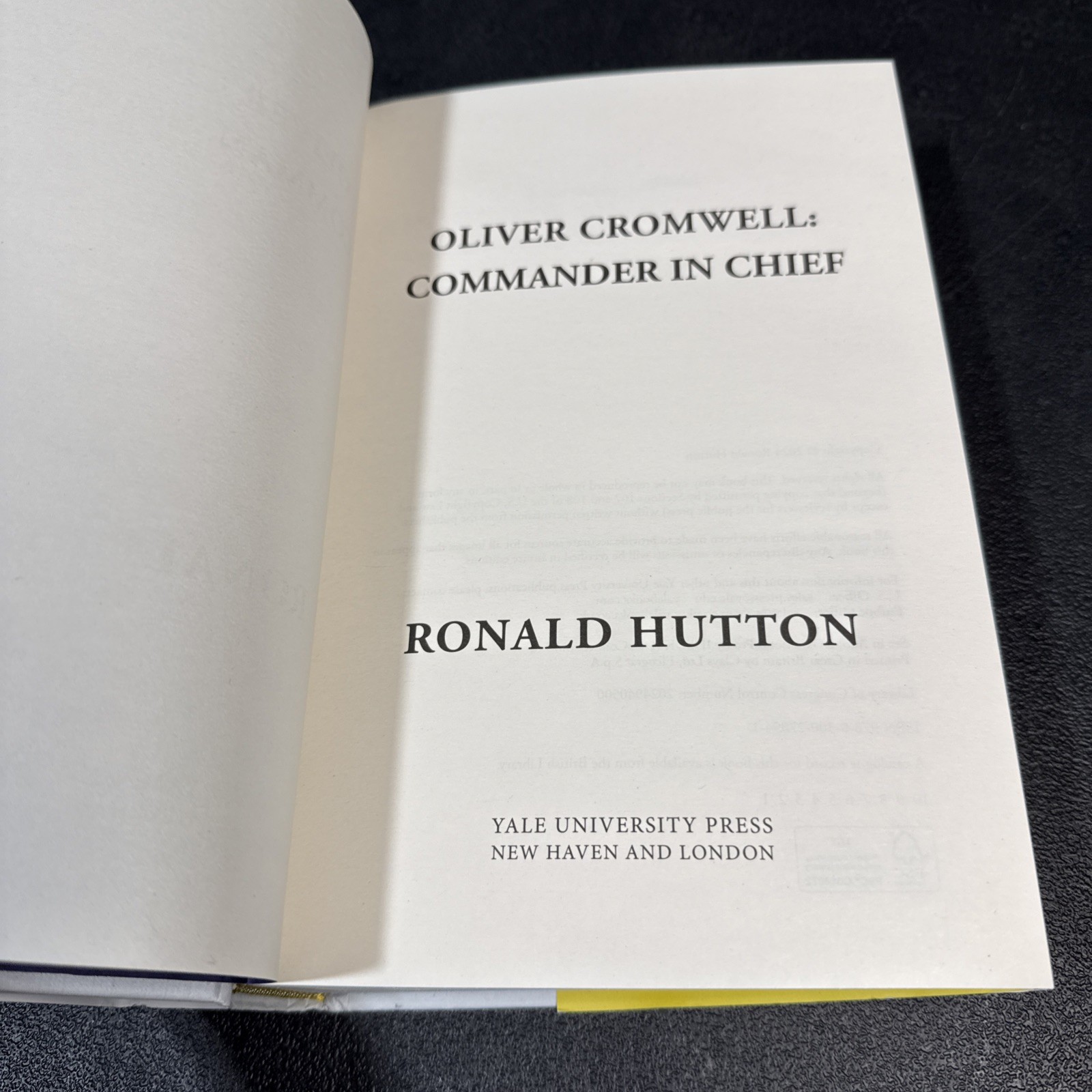 Hutton Ronald: Oliver Cromwell: Commander in Chief [2024] hardback