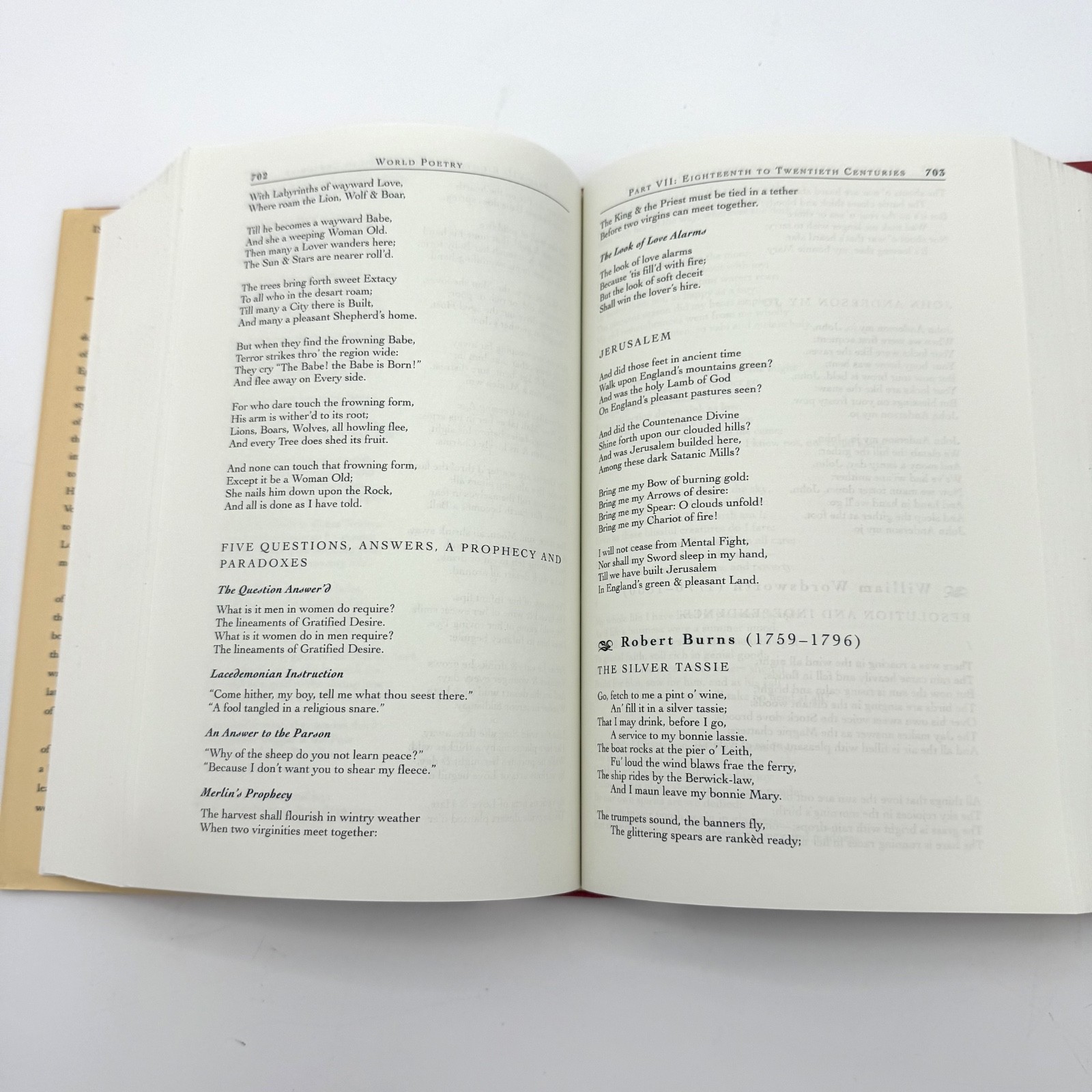 World Poetry : An Anthology of Verse from Antiquity to Our Time 1st ED