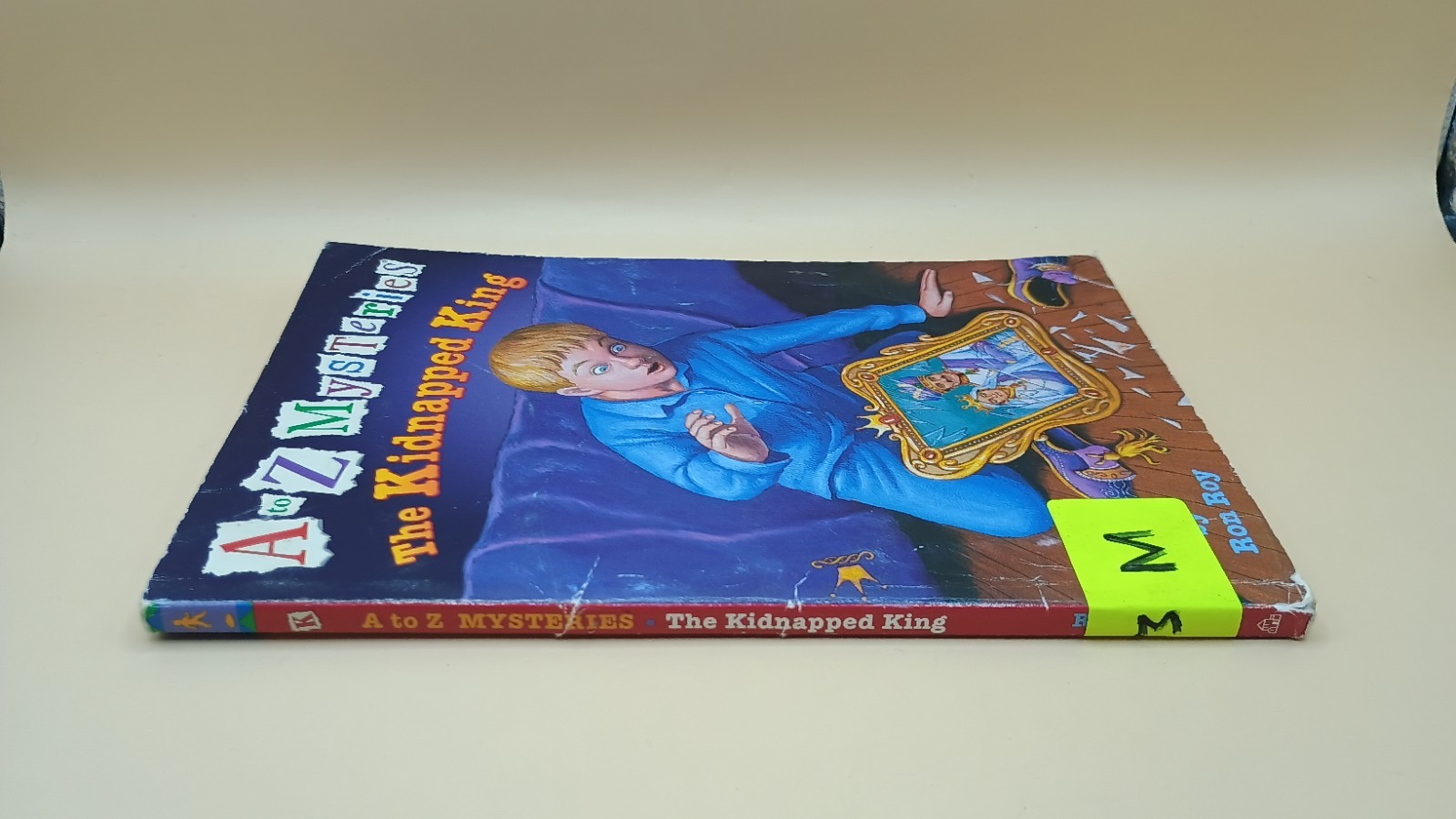 The Kidnapped King; A to Z Mysteries – paperback, 9780679894599, Ron Roy