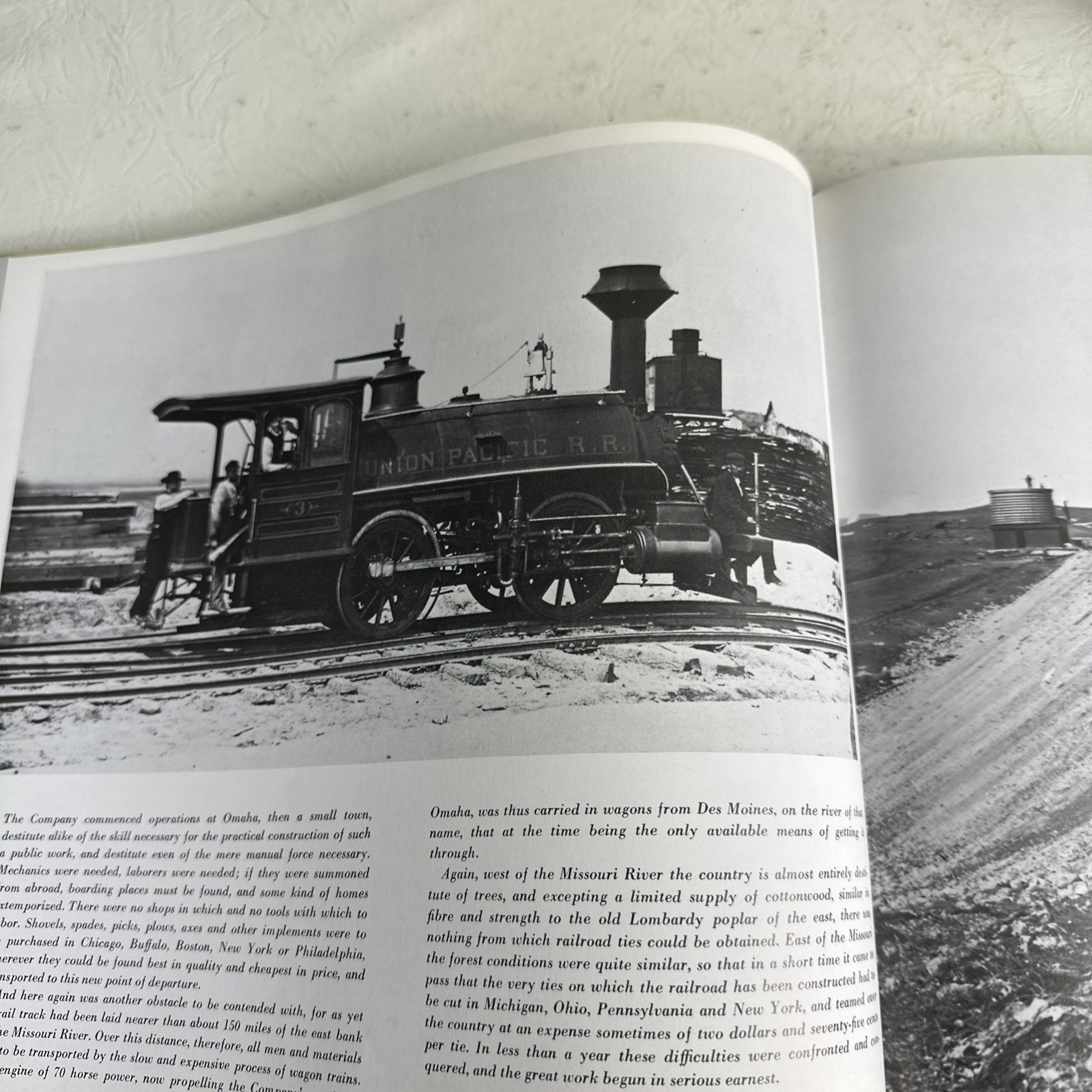 Making ‚ Tracks. The Story of the Transcontinental Railroad 210 Pages 1975