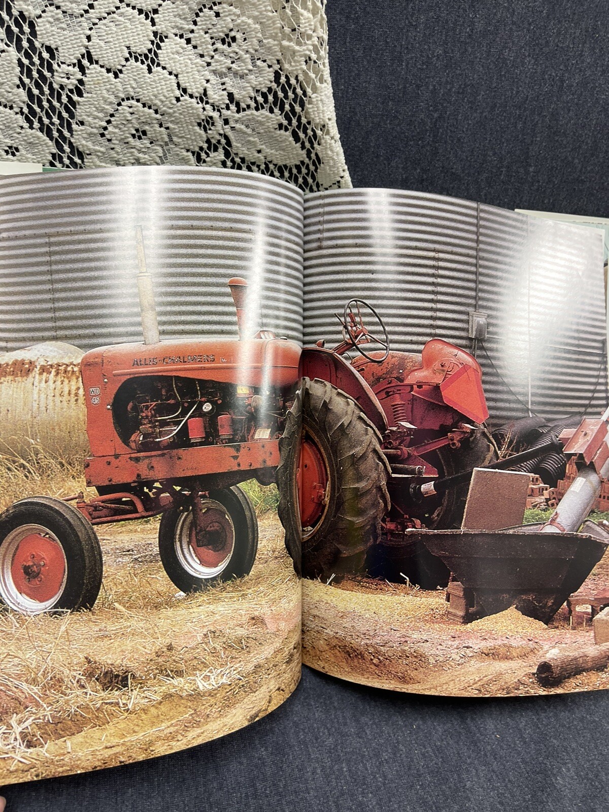 Farm Tractors: A Living History by Randy Leffingwell (1995) Like New HB/DJ