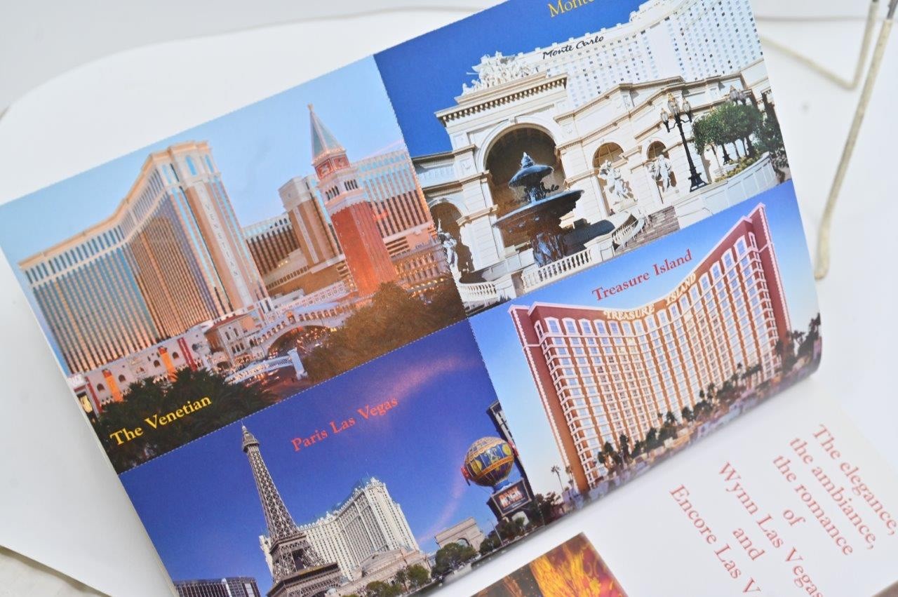 LAS VEGAS VINTAGE PHOTO Classics #2. — PLUS 16 Vintage Postcards