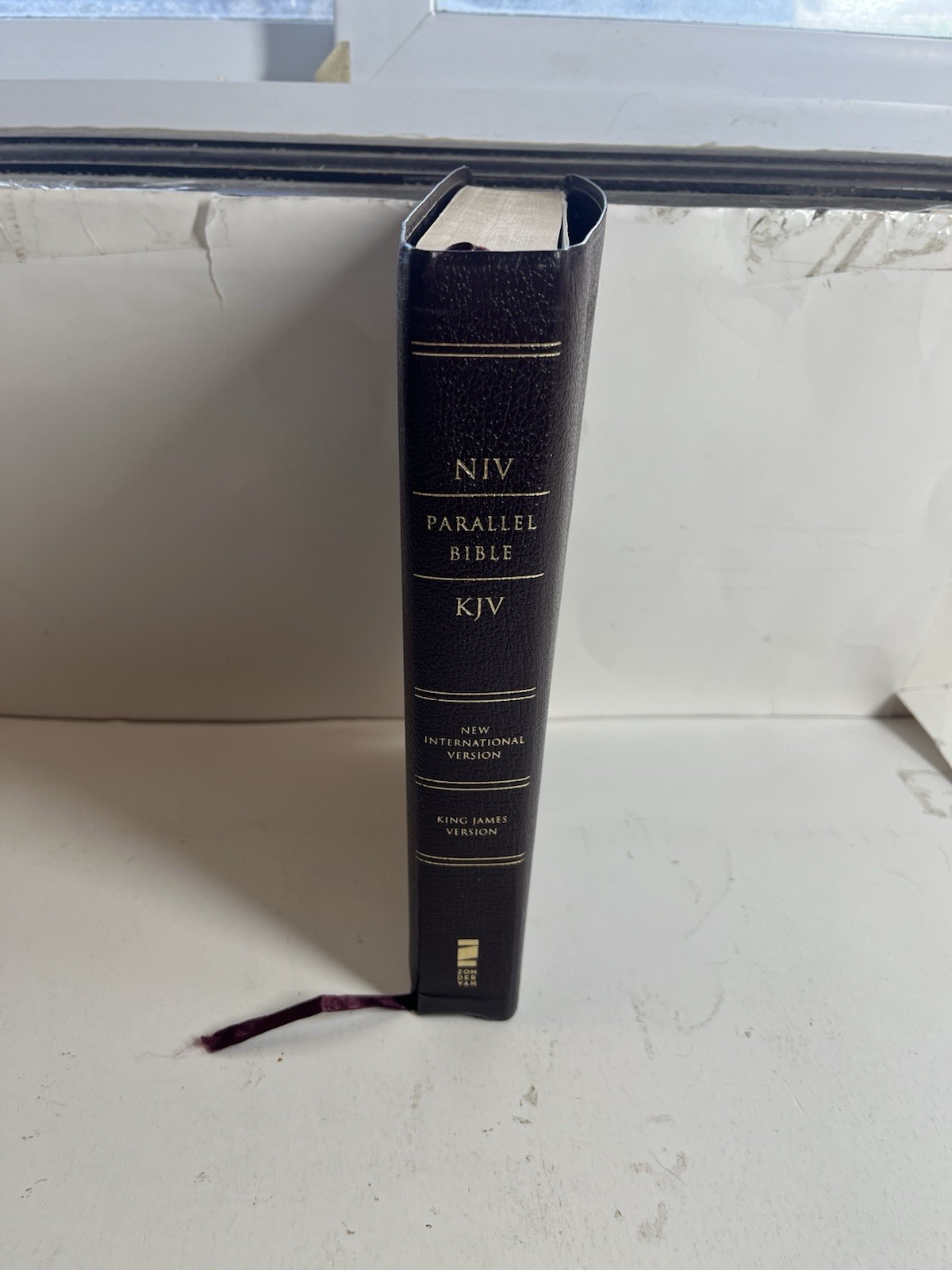 Zondervan 1985 NIV/KJV Parallel Bible Burgundy Bonded Leather (1984 NIV Text)