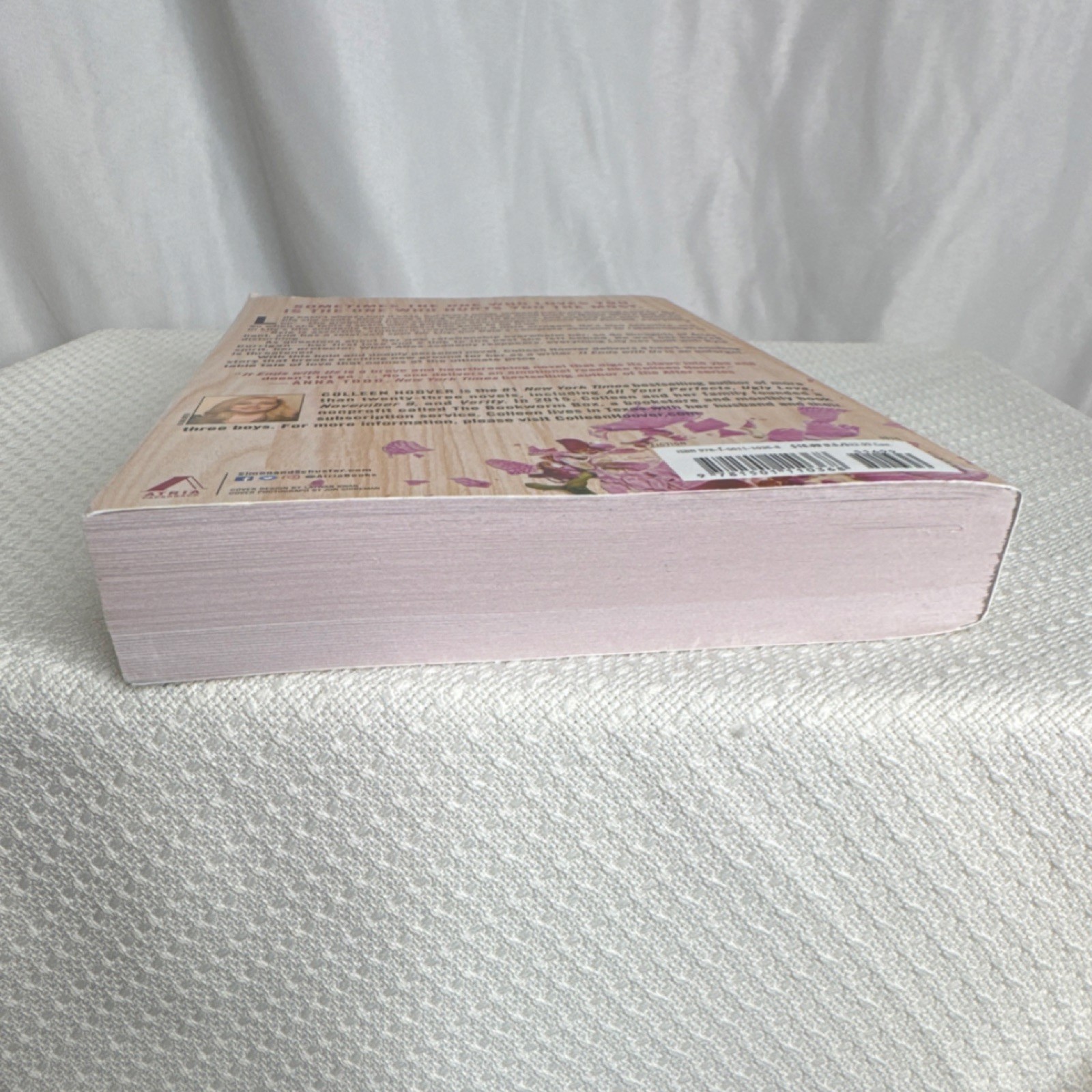 Atria Books It Ends with Us Colleen Hoover Paperback First Edition Fiction Novel