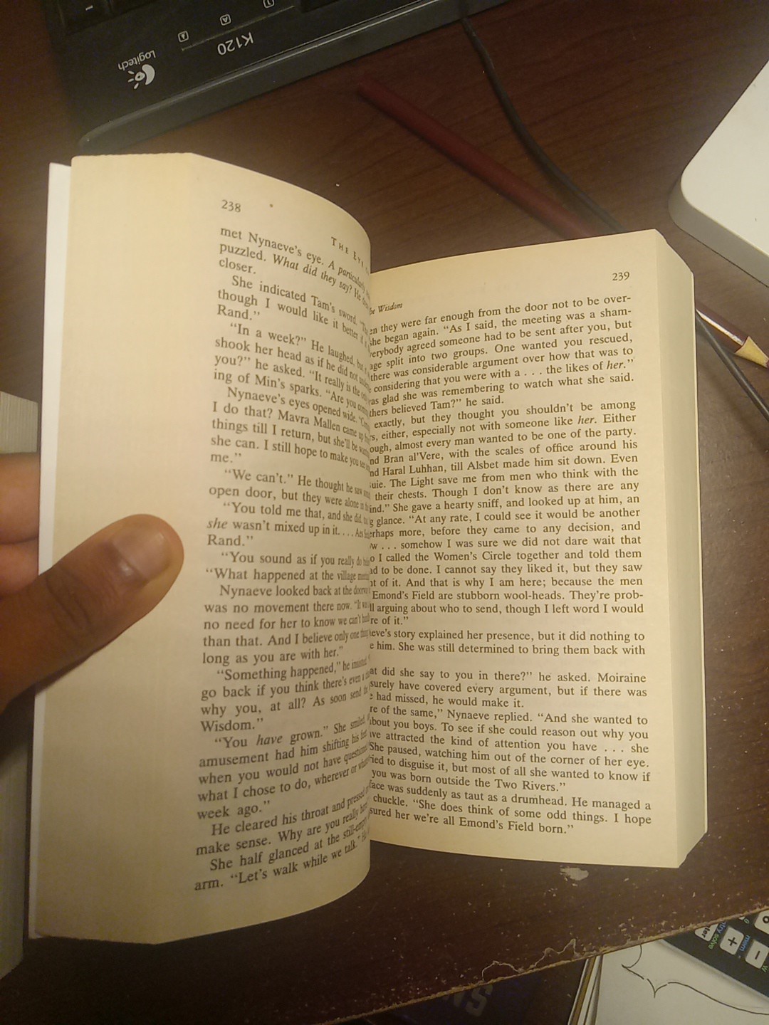 Eye of the World : Book One of the Wheel of Time by Robert Jordan (1990)