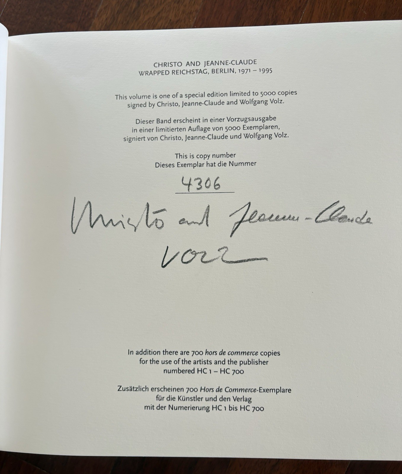 Christo and Jeanne Claude – Wrapped Reichstag, Hardcover #4306 Signed Like new