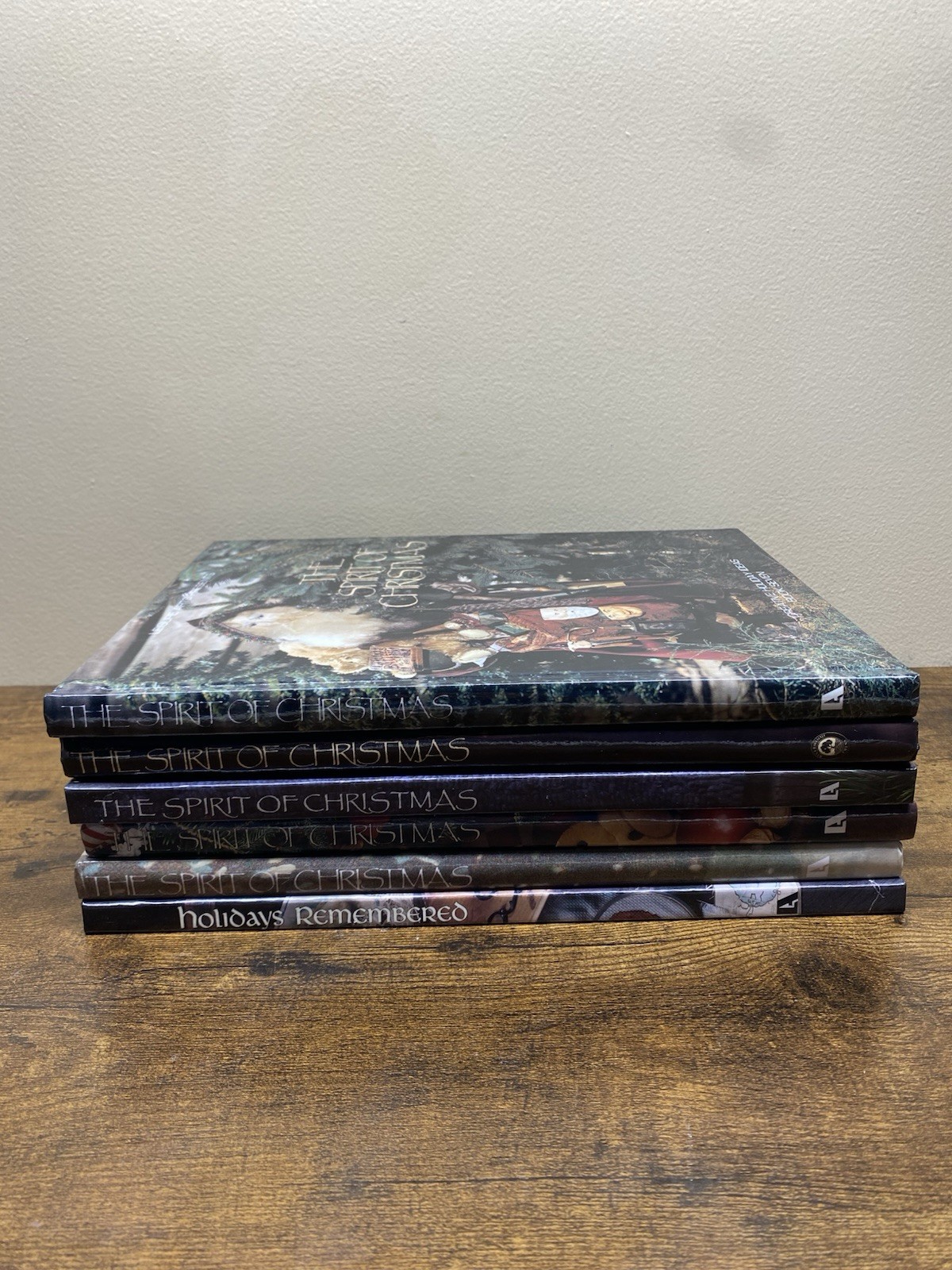 The Spirit of Christmas & Holidays Remembered by Leisure Arts Lot Of 6 Books