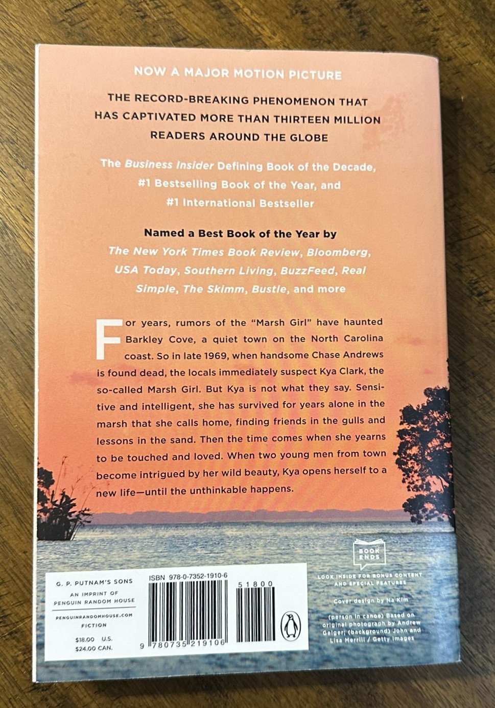 Where the Crawdads Sing by Delia Owens Trade Paperback Combined Shipping Offered