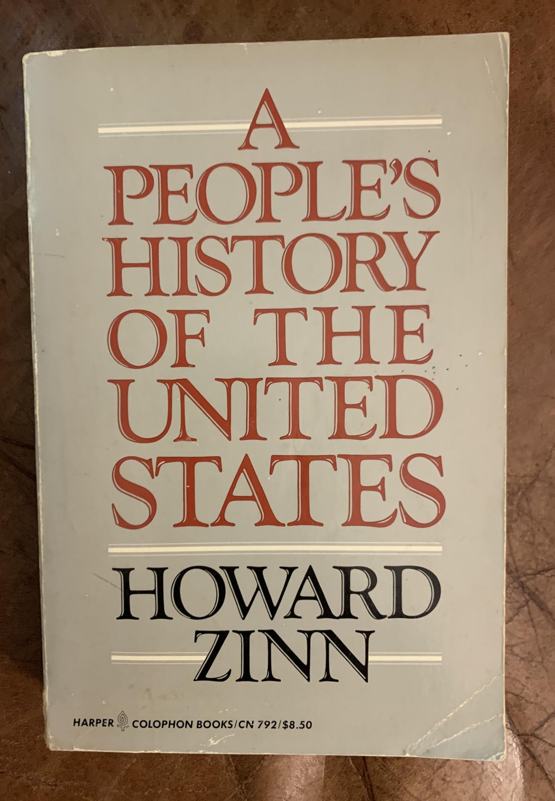 A People’s History of the United States – paperback Zinn, Howard