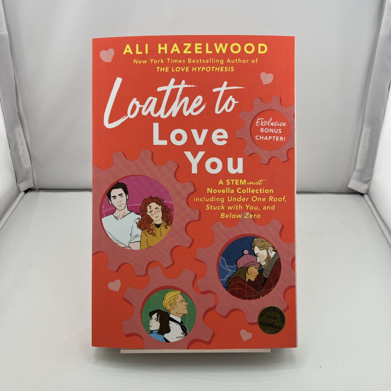 SIGNED by Ali Hazelwood 5-Book Bundle. Love Hypothesis, Love on the Brain & more