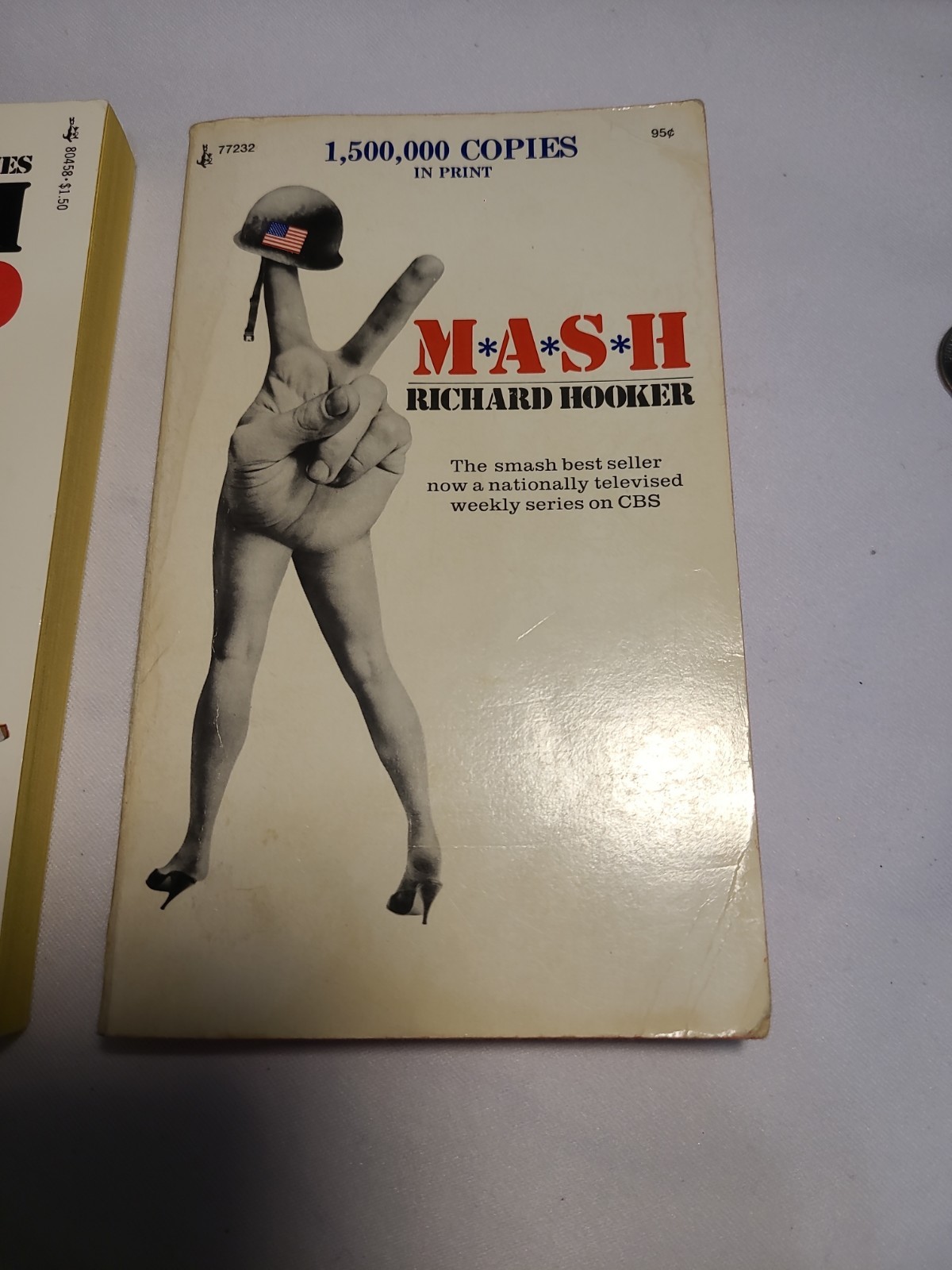 12x 1970s MASH Goes To Paperback Books Miami Paris Vienna Paris London ++ Hooker