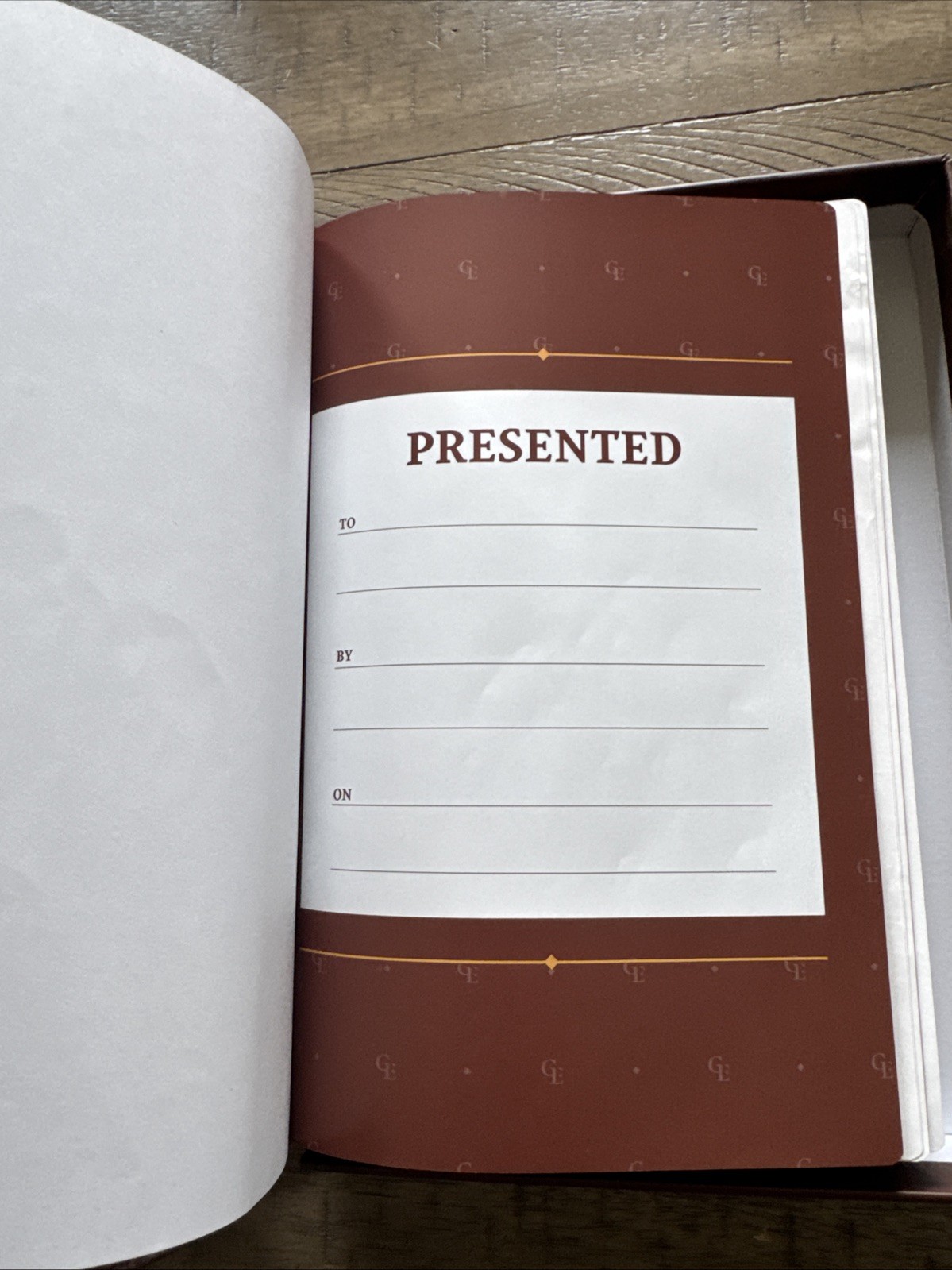 NIV Giant Print Thinline Bible Brown HC Genuine Buffalo Leather 124.99 Retail