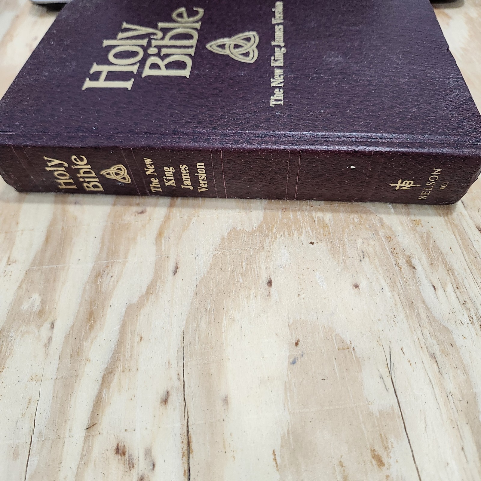 The Holy Bible The New King James Version Thomas Nelson Publishers 1982