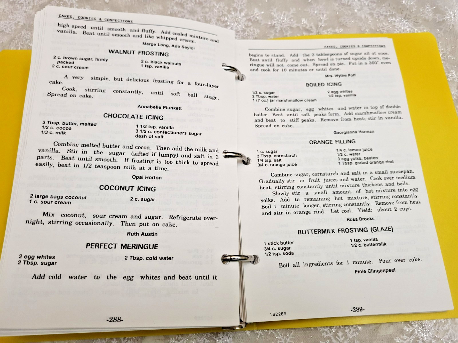 1989-BRETHREN HERITAGE COOKBOOK-FINCASTLE VA-VIRLINA DISTRICT-3 RING-350 PAGES