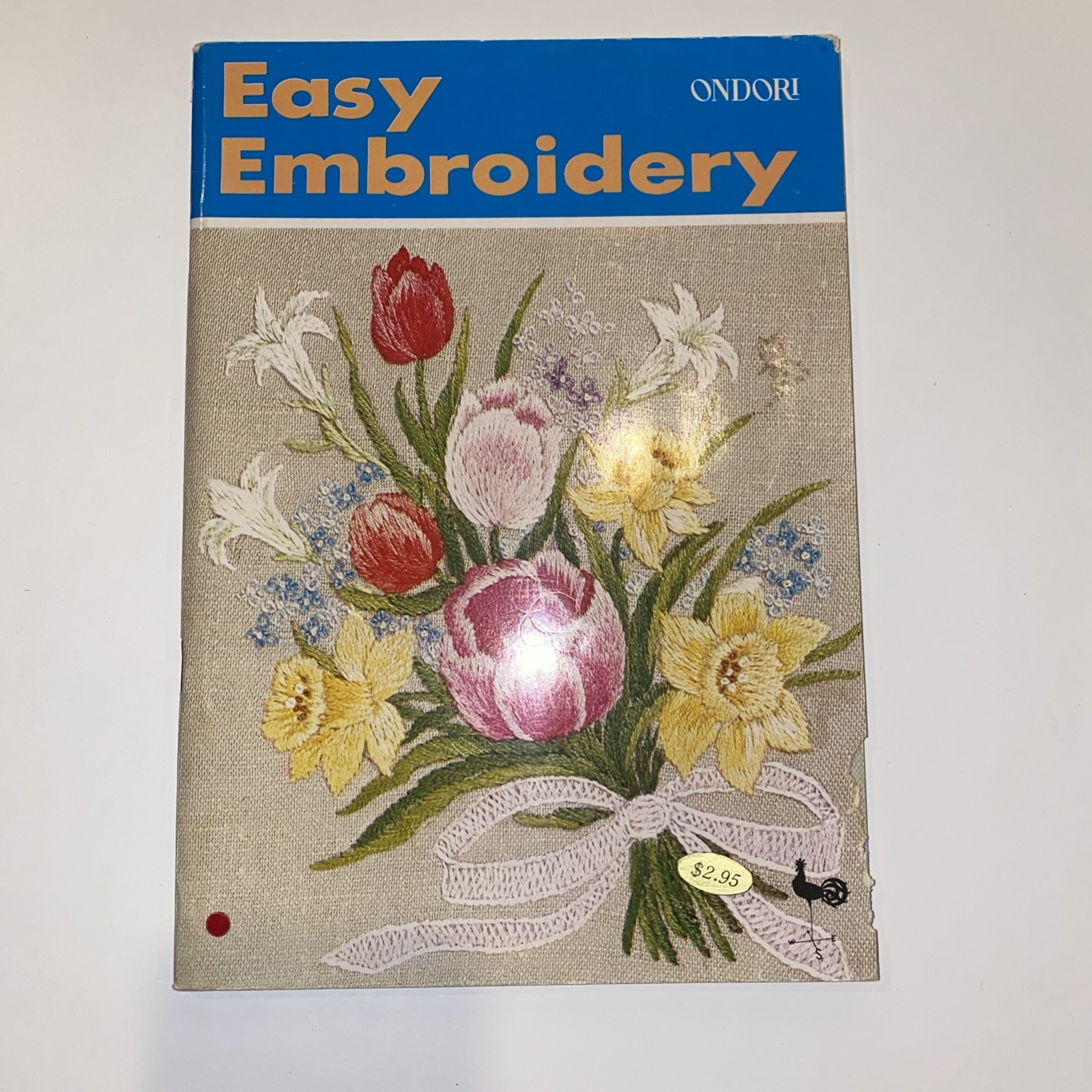 Vintage Easy Embroidery Ondori Paperback 84 Pages 1971 Florals, Animals, Crests