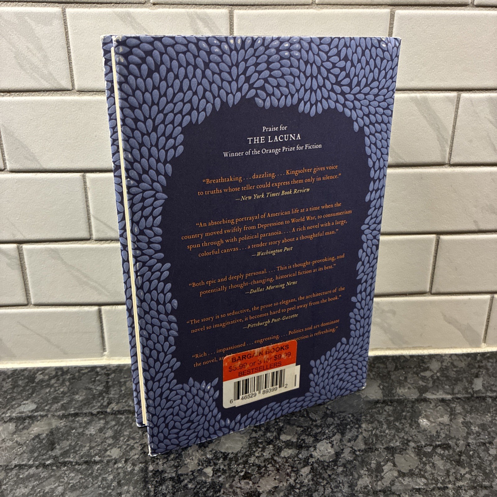 Barbara Kingsolver – FLIGHT BEHAVIOR – First Edition HB (2012)