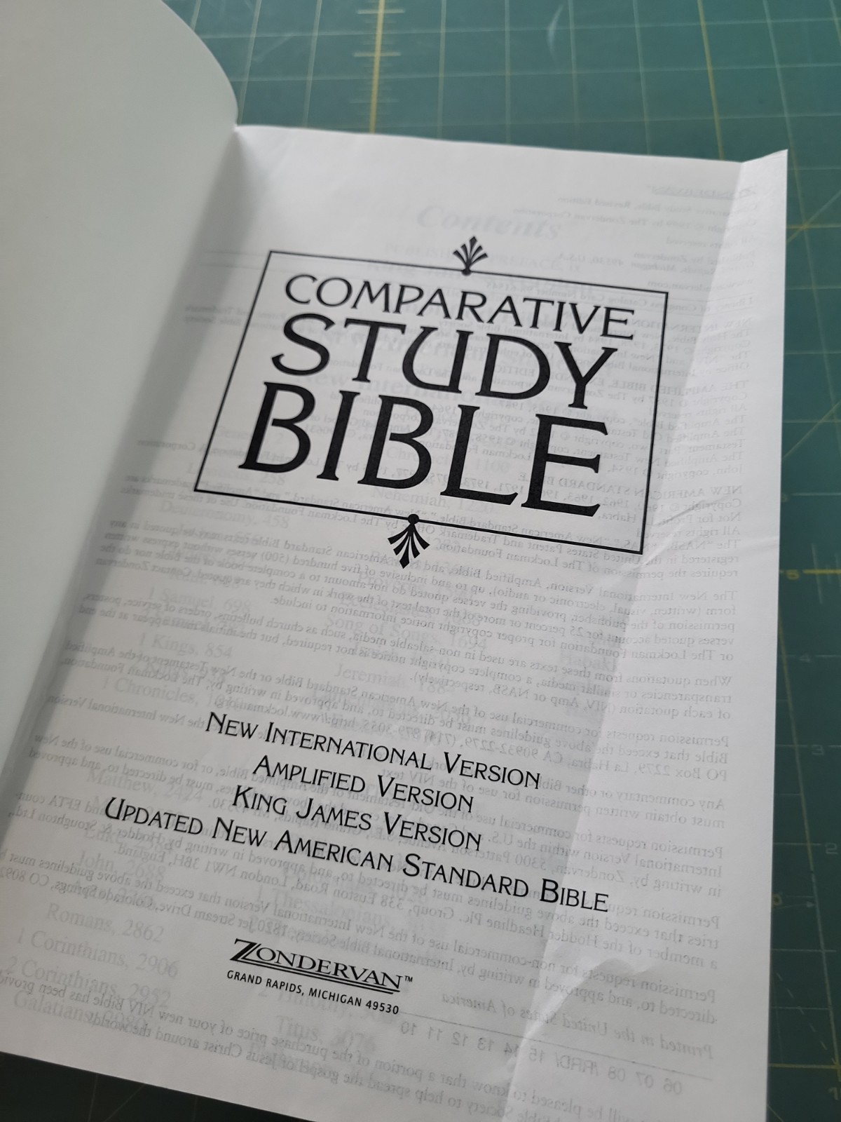 Comparative Study Bible by Zondervan Staff (1999, Hardcover, Revised edition)