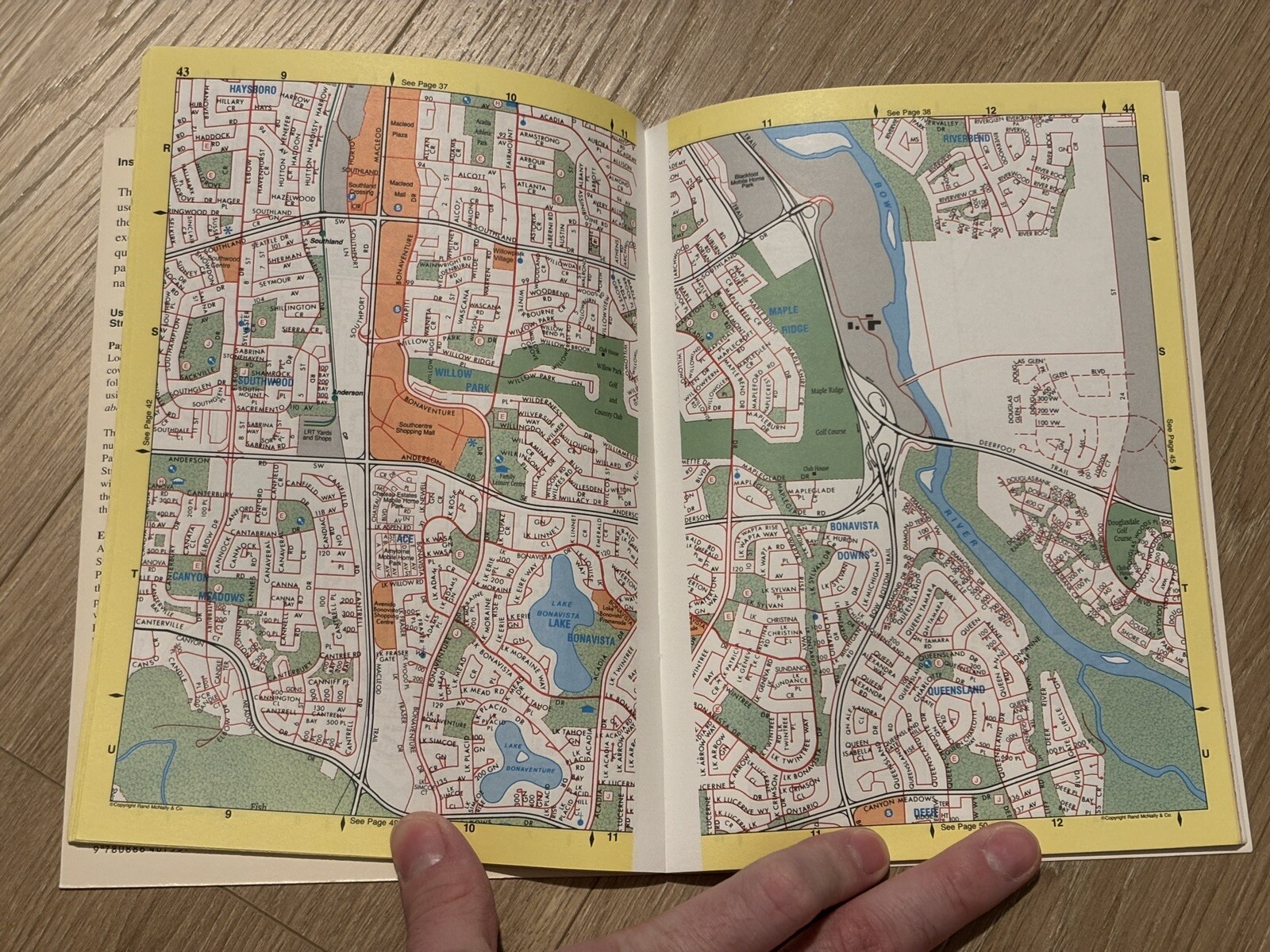 Rand McNally Calgary Alberta street atlas guide Canada